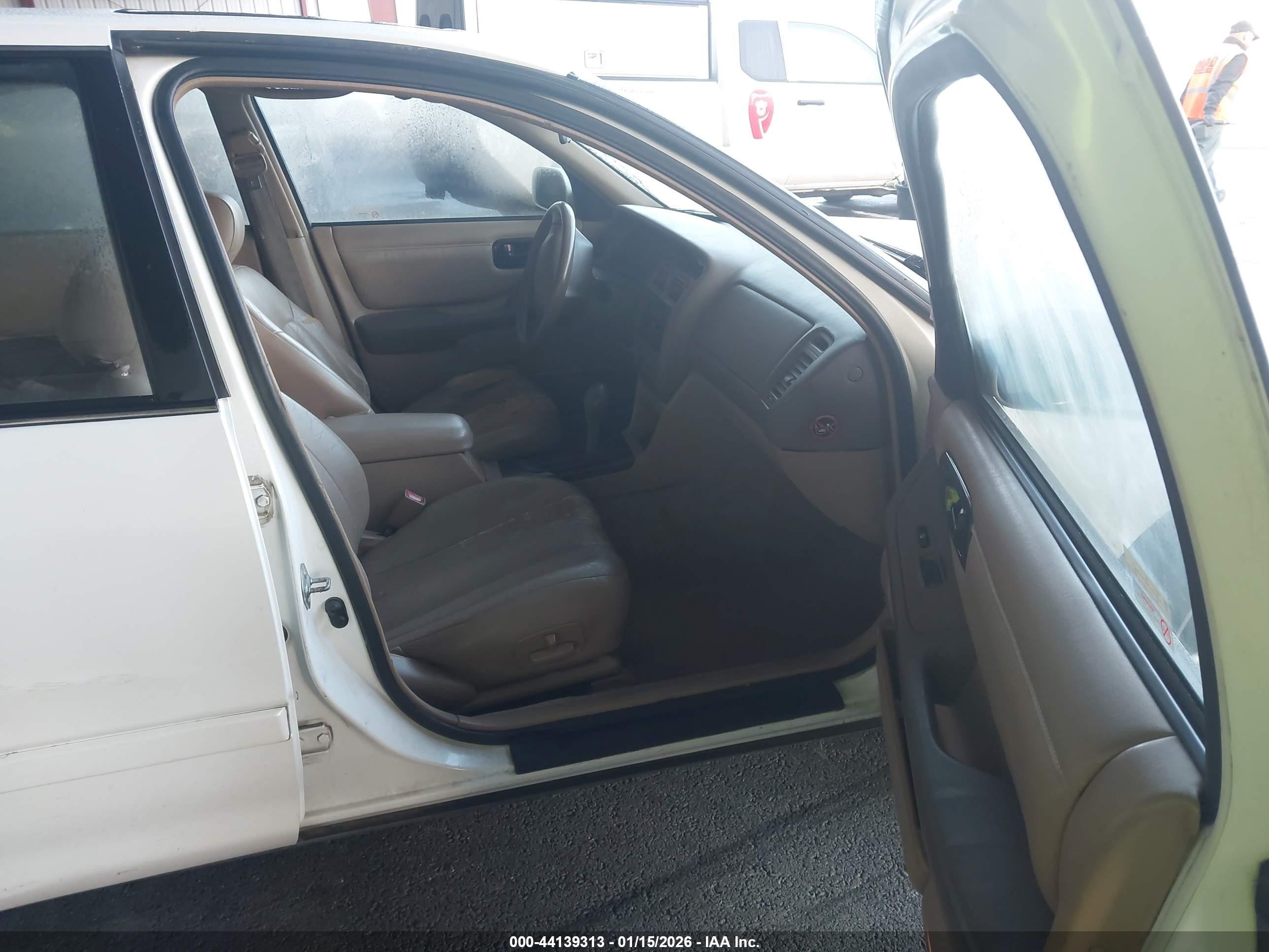1996 Toyota Avalon Xl/xls White vin: 4T1BF12B8TU079860