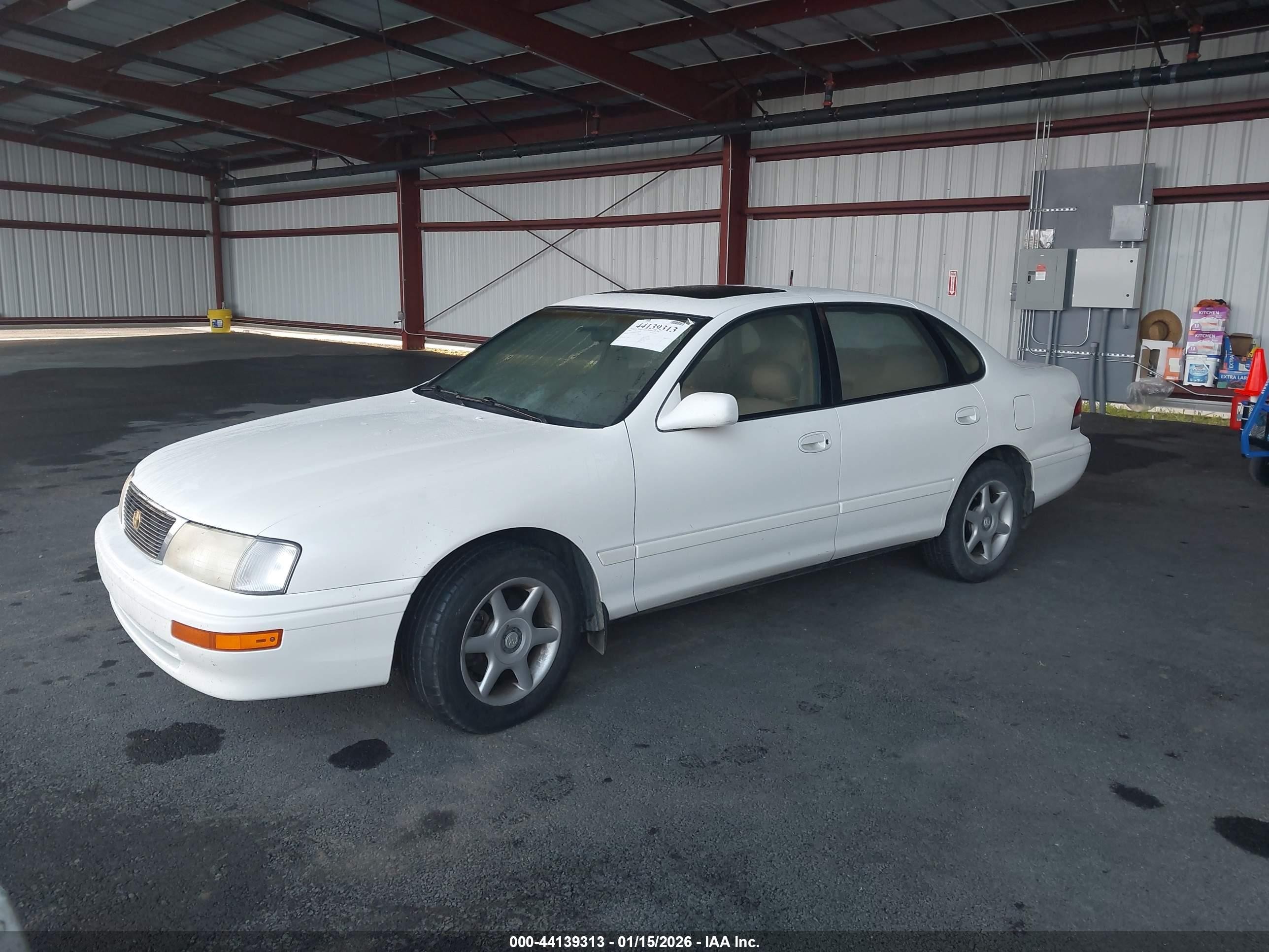 1996 Toyota Avalon Xl/xls White vin: 4T1BF12B8TU079860