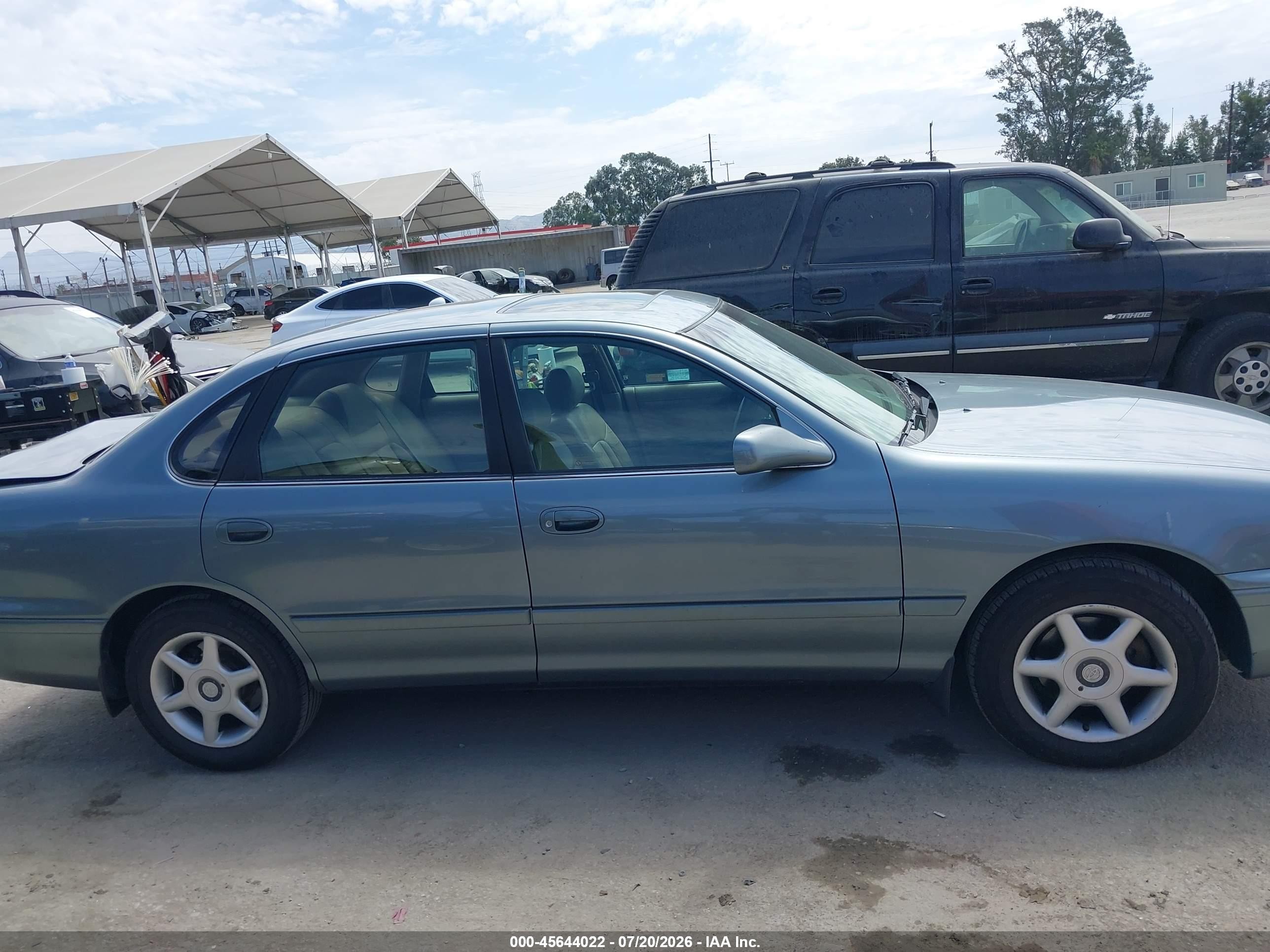 1997 Toyota Avalon Xls Gray vin: 4T1BF12B8VU148419