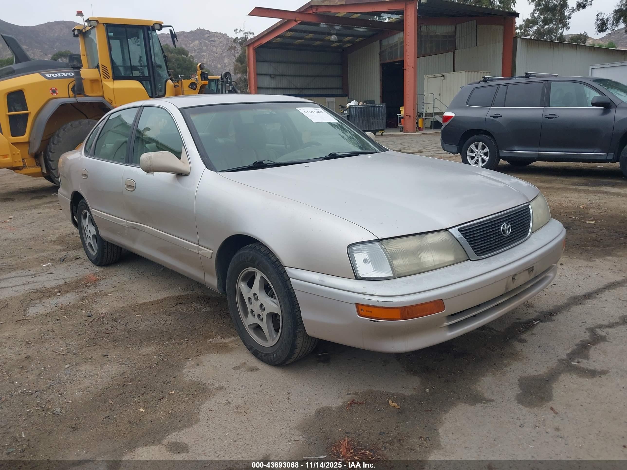 4T1BF12B8VU199435