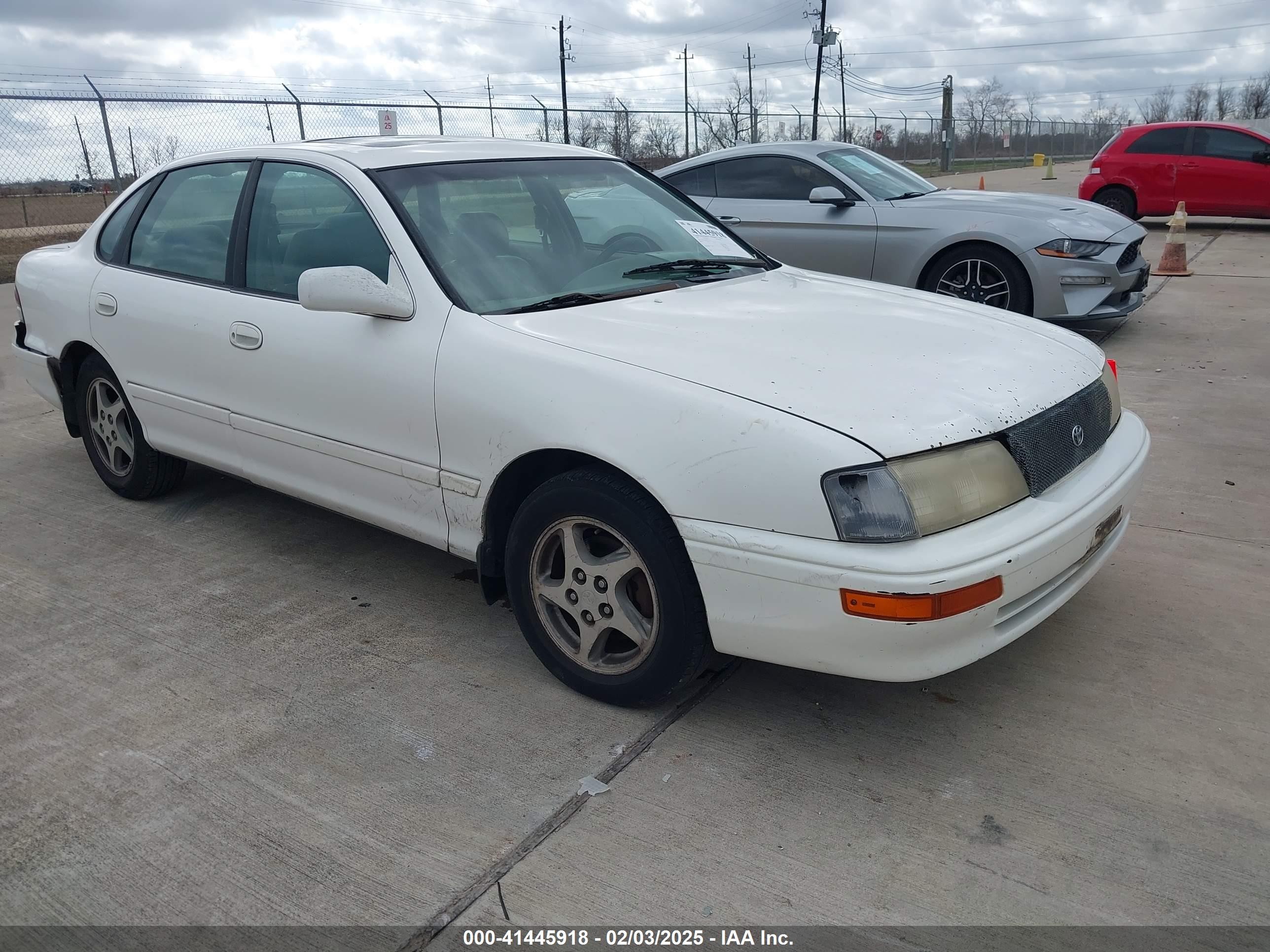 4T1BF12B9VU211575