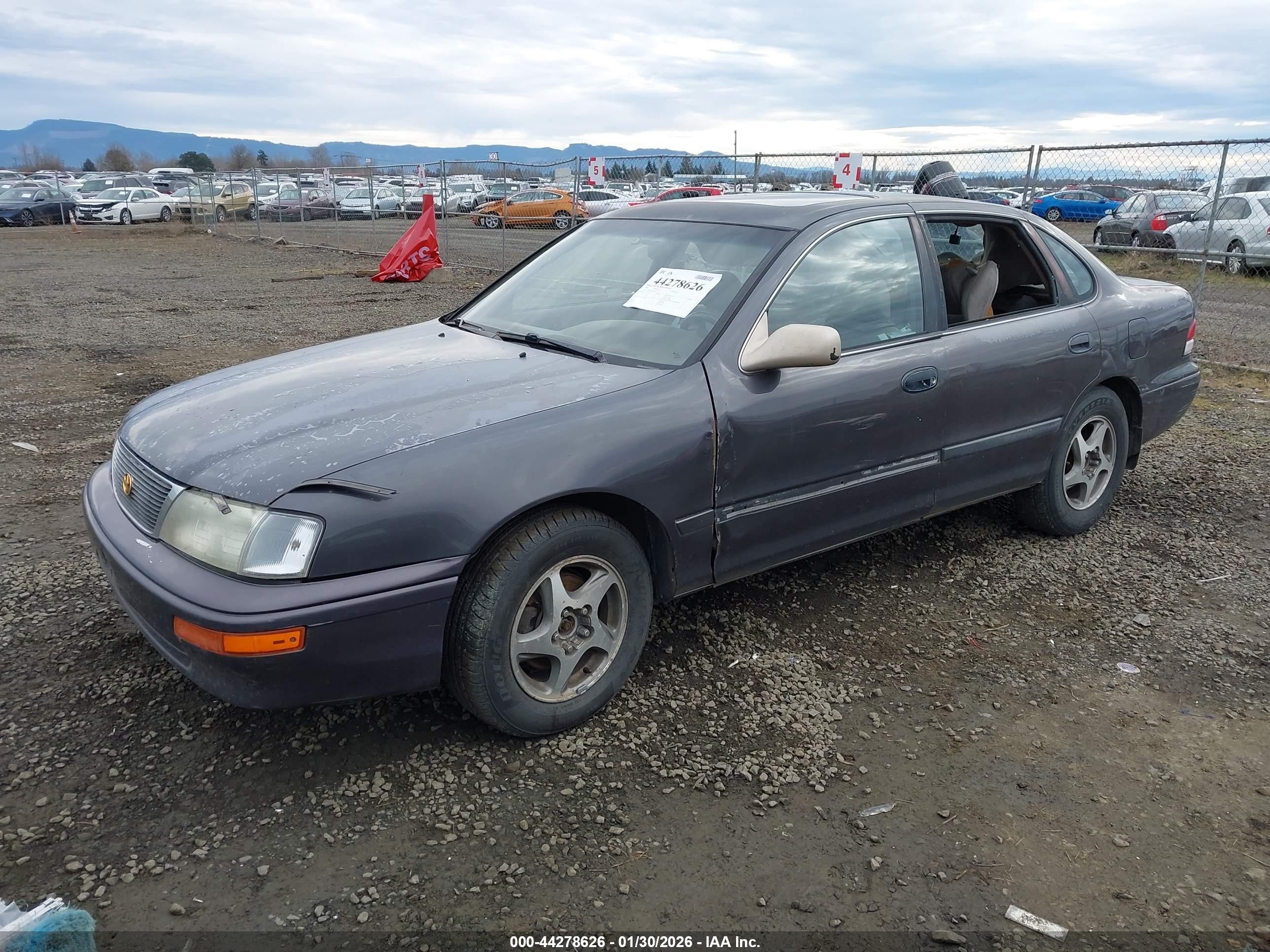 1996 Toyota Avalon Xl/xls Коричневый vin: 4T1BF12BXTU062543