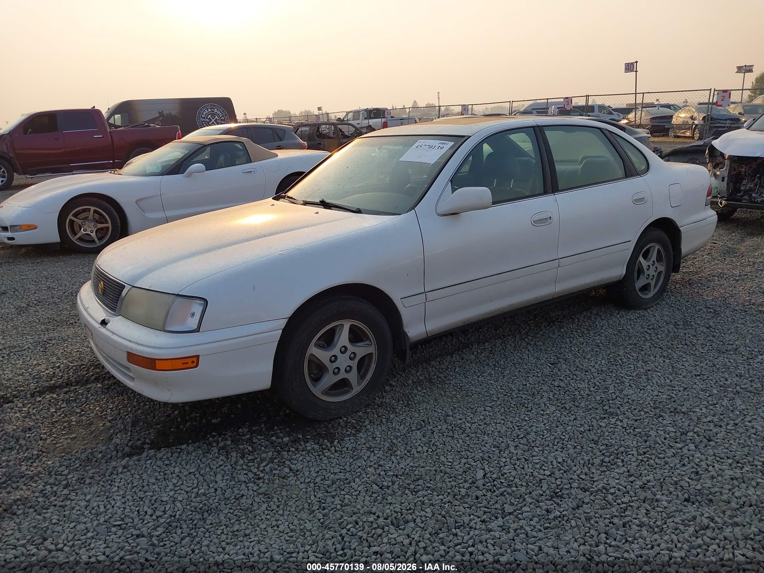 1997 Toyota Avalon Xls White vin: 4T1BF12BXVU148454