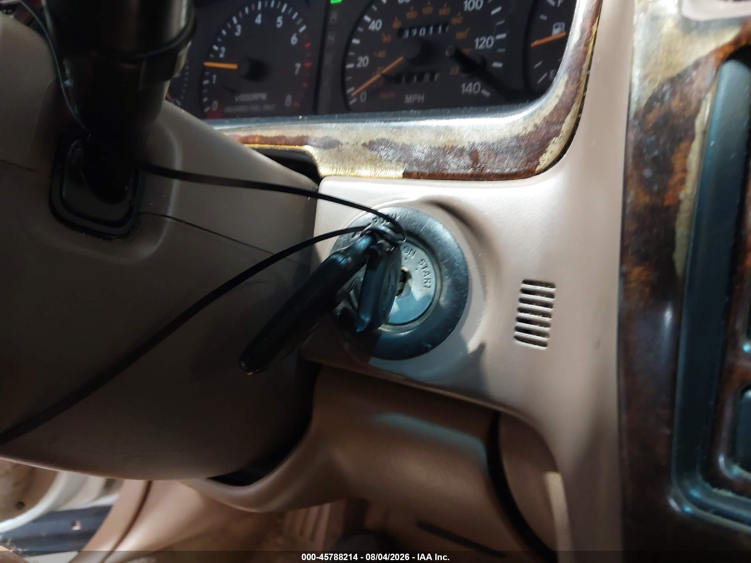 1997 Toyota Avalon Xls White vin: 4T1BF12BXVU208619