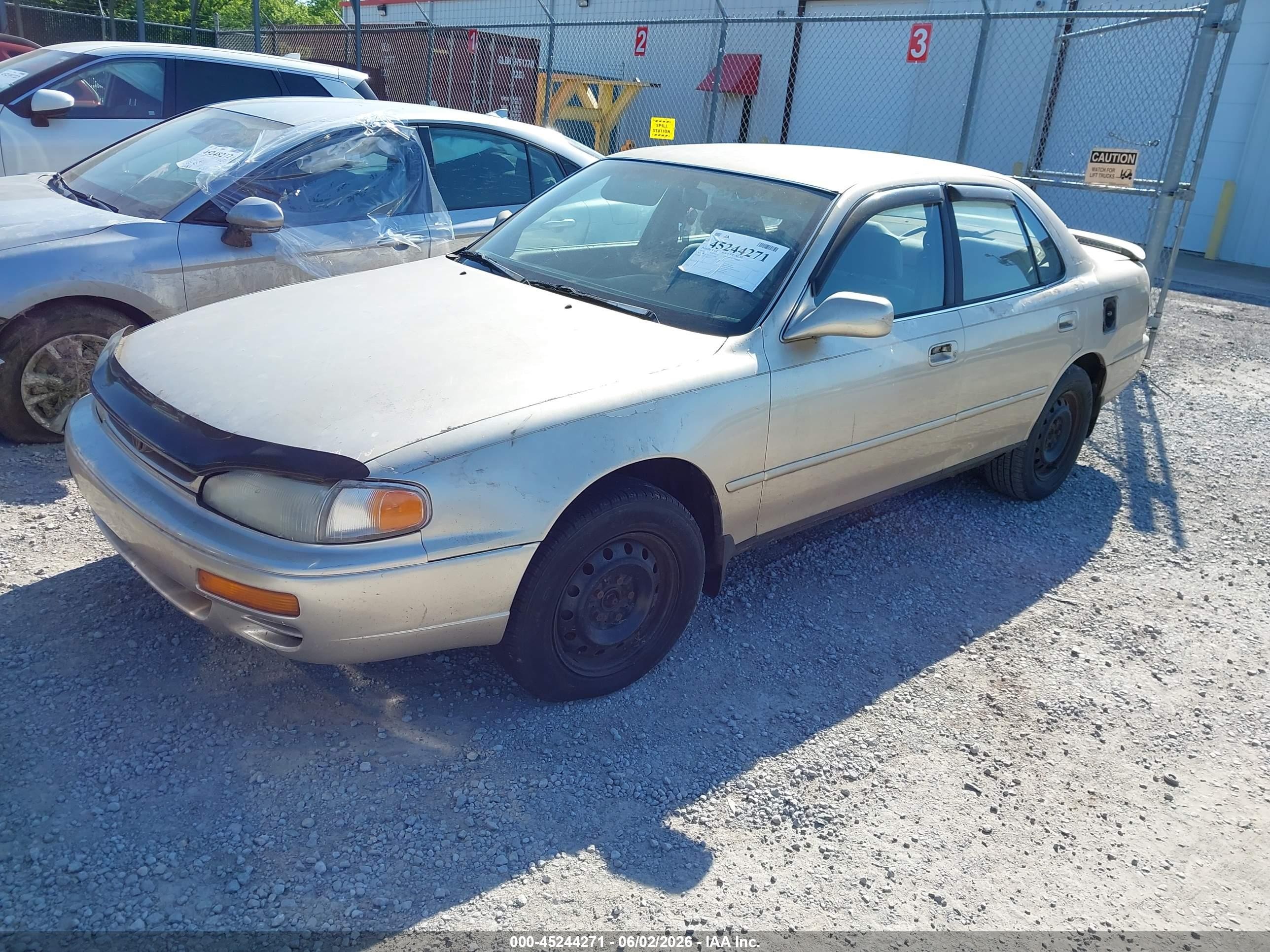 1996 Toyota Camry Le/xle/se Gold vin: 4T1BF12K2TU114697