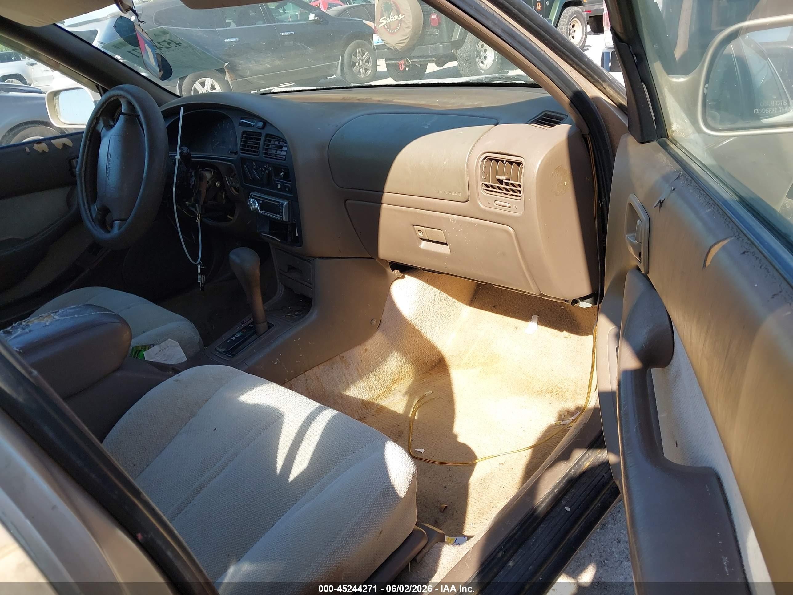 1996 Toyota Camry Le/xle/se Gold vin: 4T1BF12K2TU114697