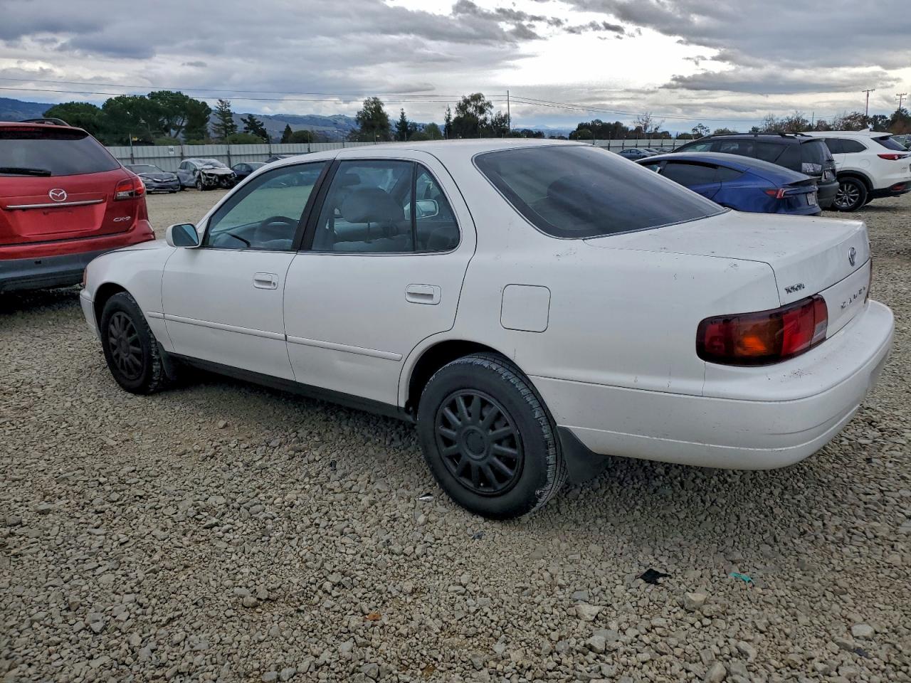 1996 Toyota Camry Le White vin: 4T1BF12K2TU862768