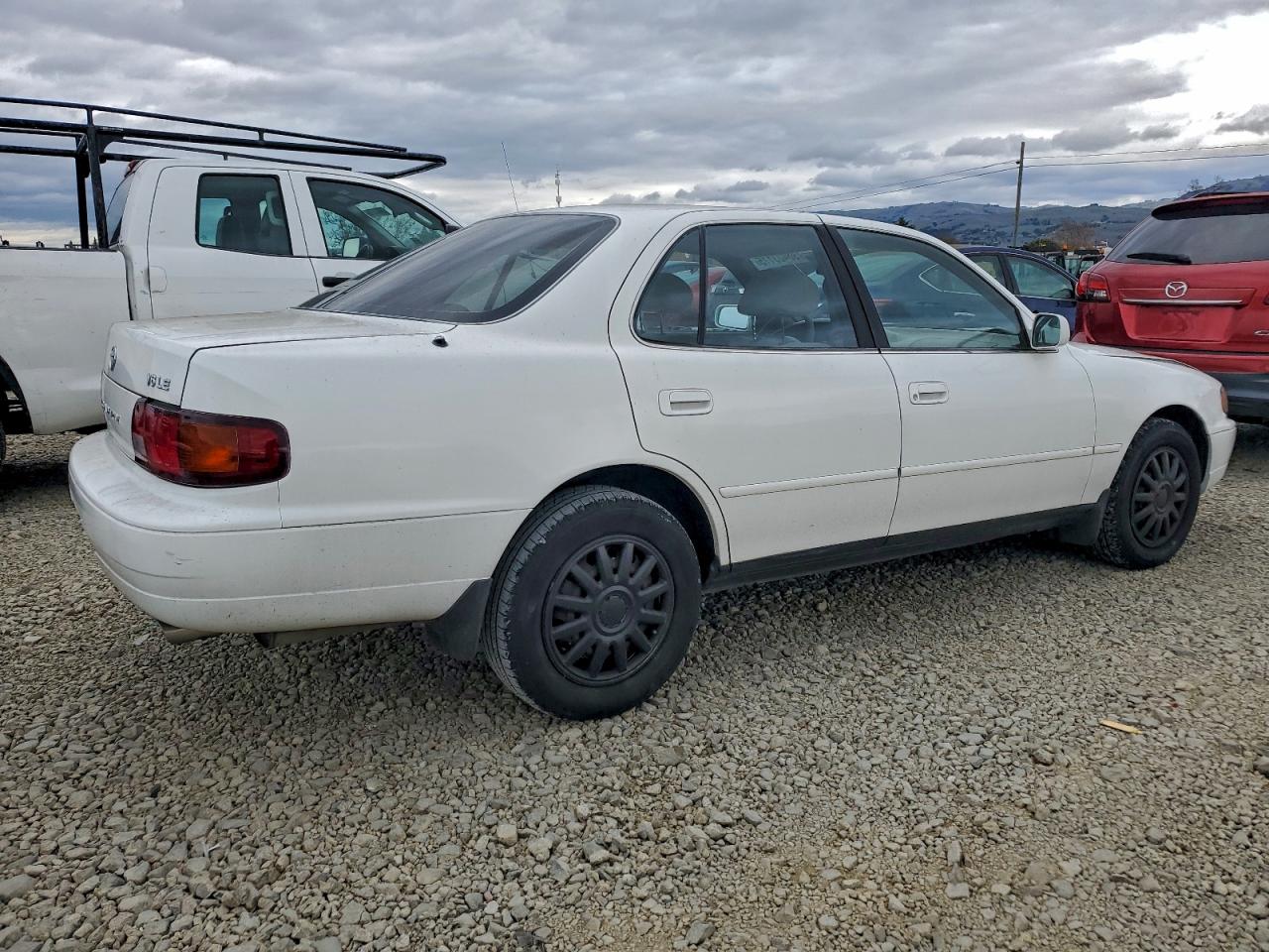 1996 Toyota Camry Le White vin: 4T1BF12K2TU862768