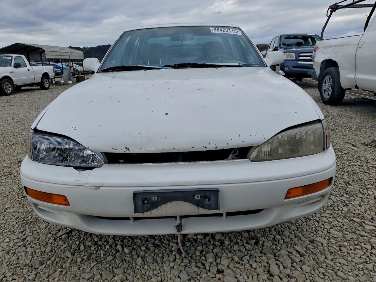 1996 Toyota Camry Le White vin: 4T1BF12K2TU862768