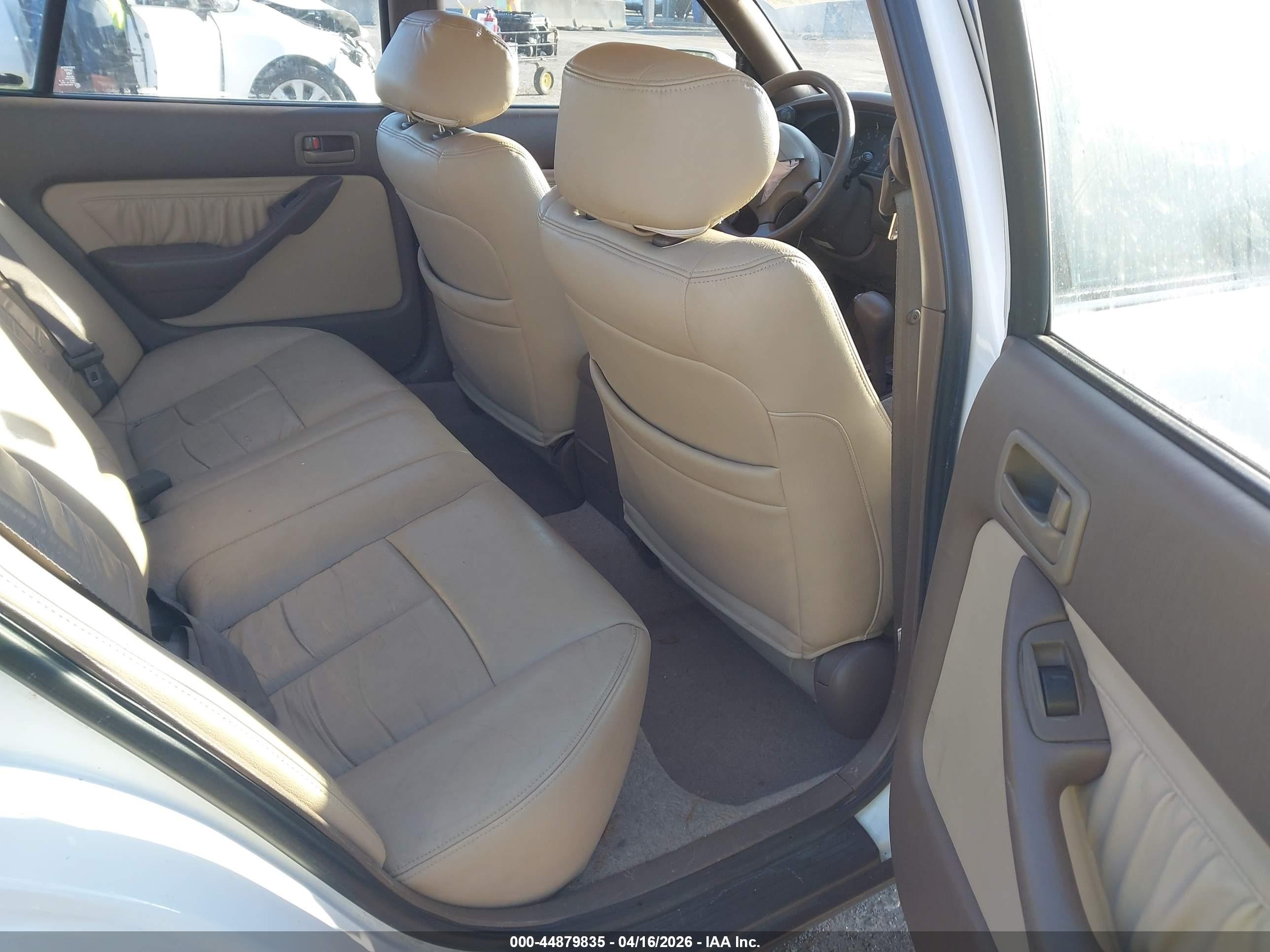 1996 Toyota Camry Le/xle/se White vin: 4T1BF12K3TU868630