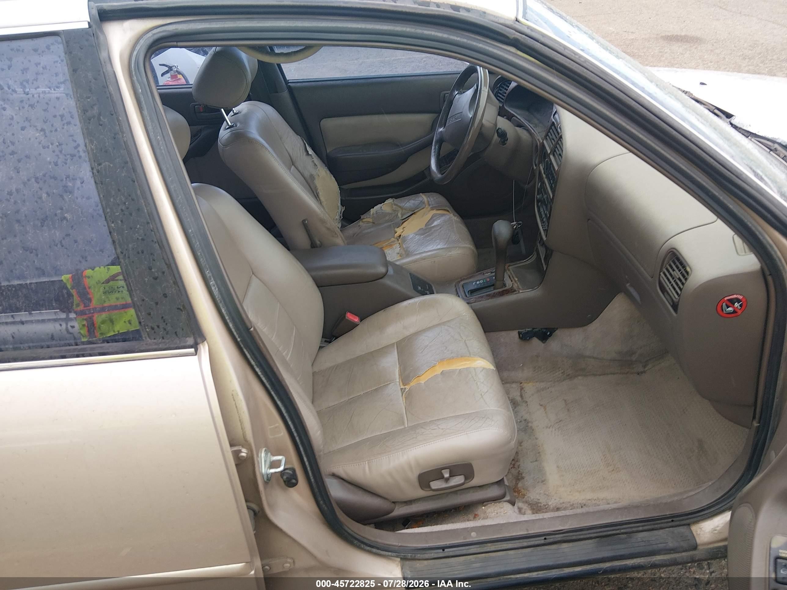 1996 Toyota Camry Le/xle/se Tan vin: 4T1BF12K6TU134709