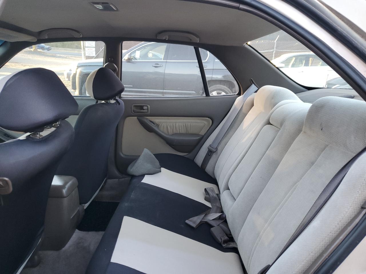 1996 Toyota Camry Le Gold vin: 4T1BF12KXTU127570