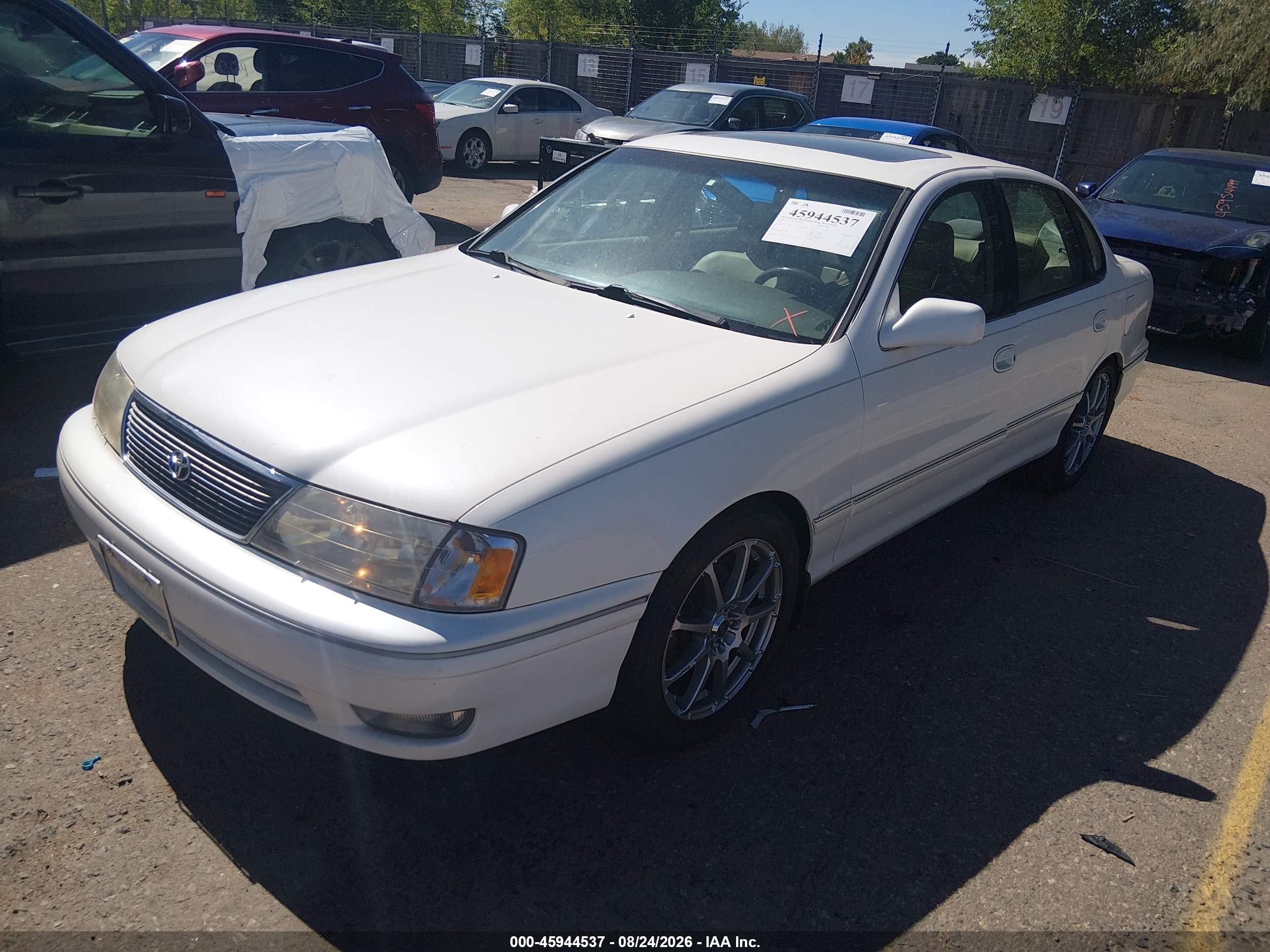 1999 Toyota Avalon Xl/xls White vin: 4T1BF18B0XU329072