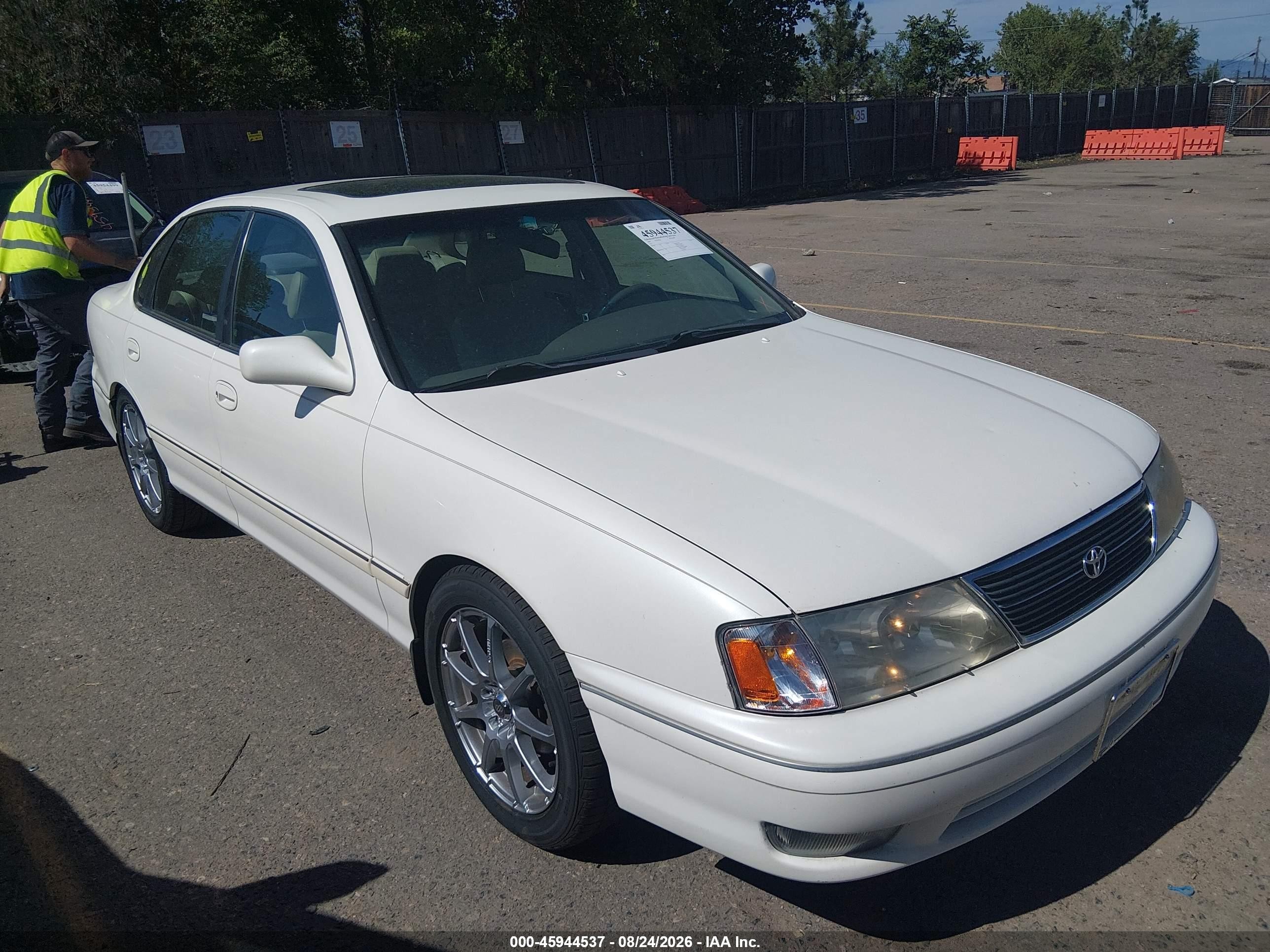 1999 Toyota Avalon Xl/xls White vin: 4T1BF18B0XU329072