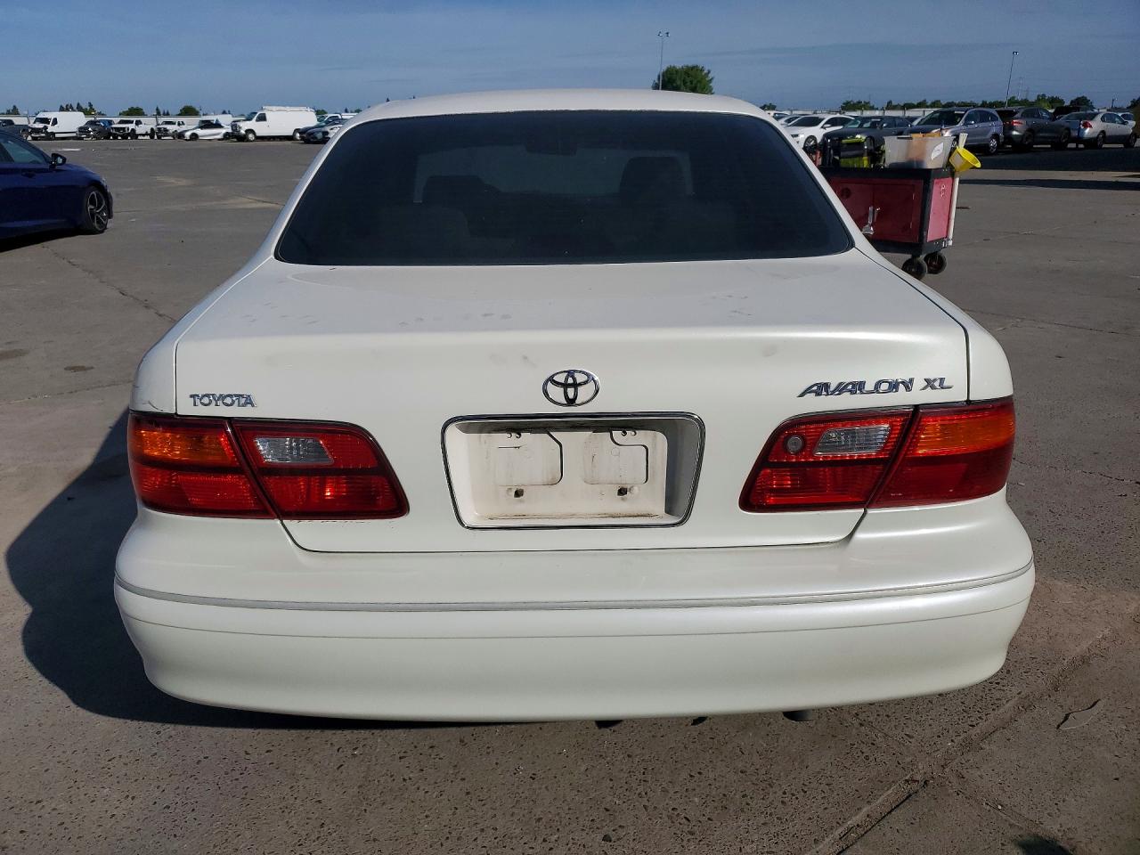 1999 Toyota Avalon Xl White vin: 4T1BF18B0XU334904