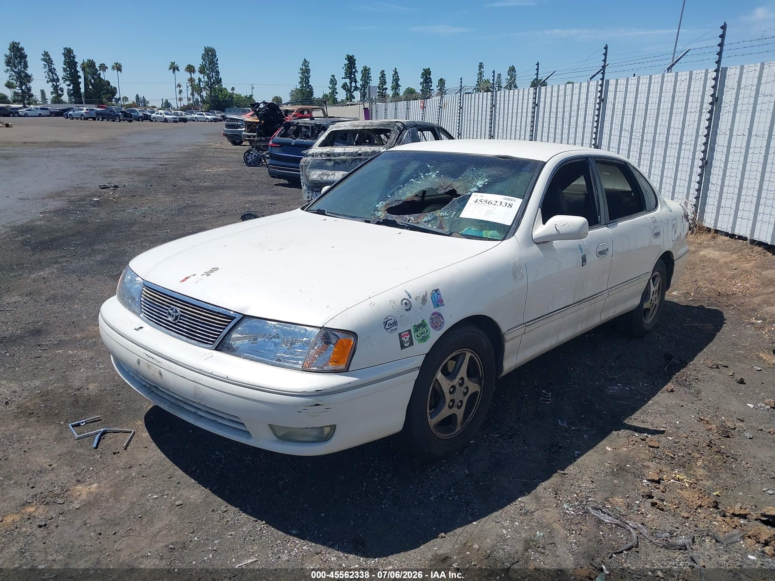 1999 Toyota Avalon Xls White vin: 4T1BF18B1XU300874