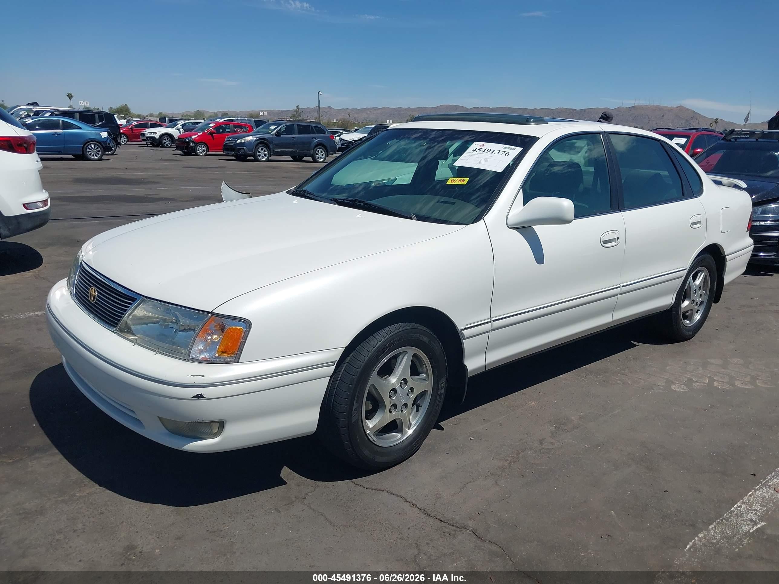 1998 Toyota Avalon Xls White vin: 4T1BF18B2WU253370