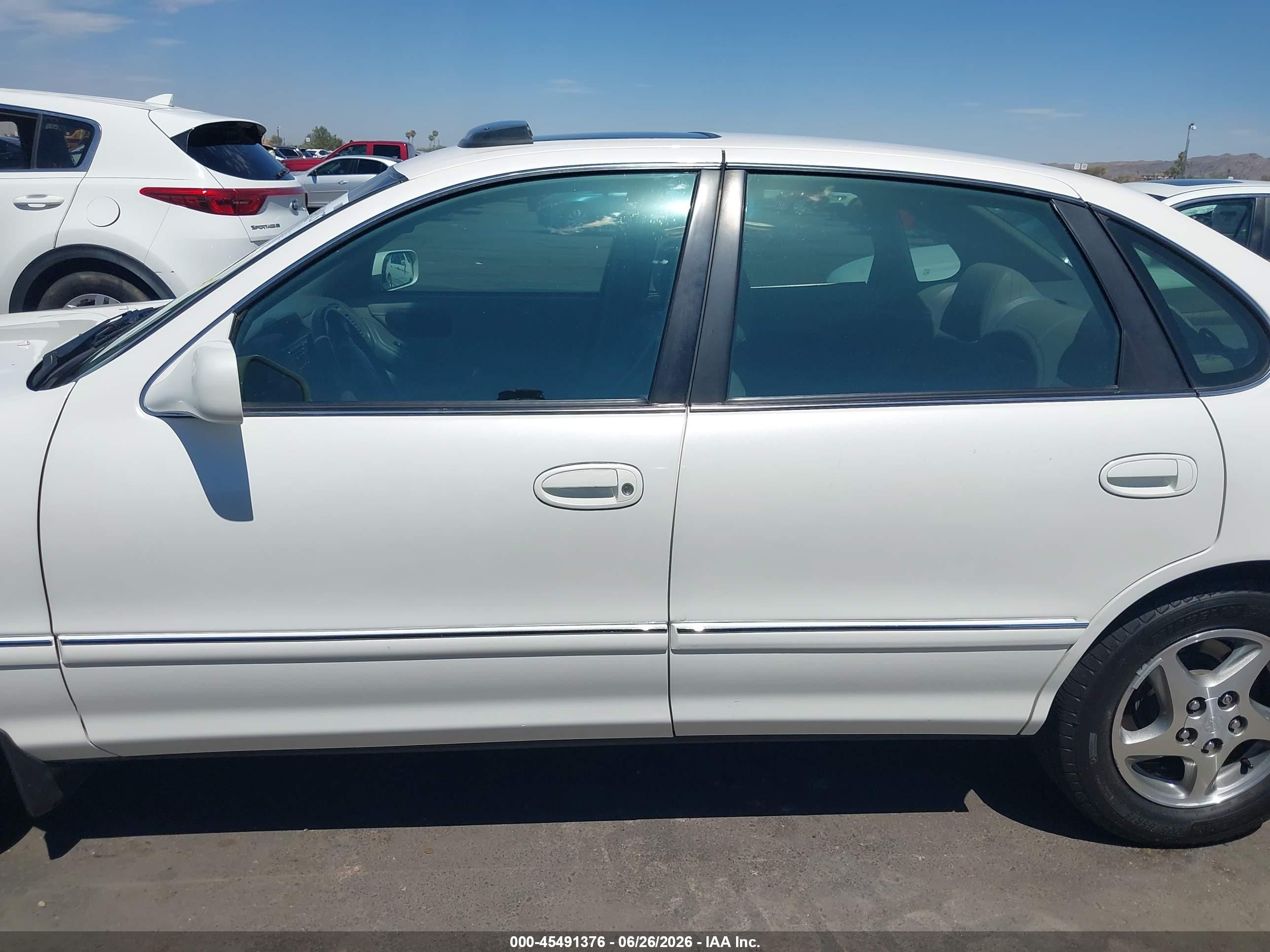 1998 Toyota Avalon Xls White vin: 4T1BF18B2WU253370