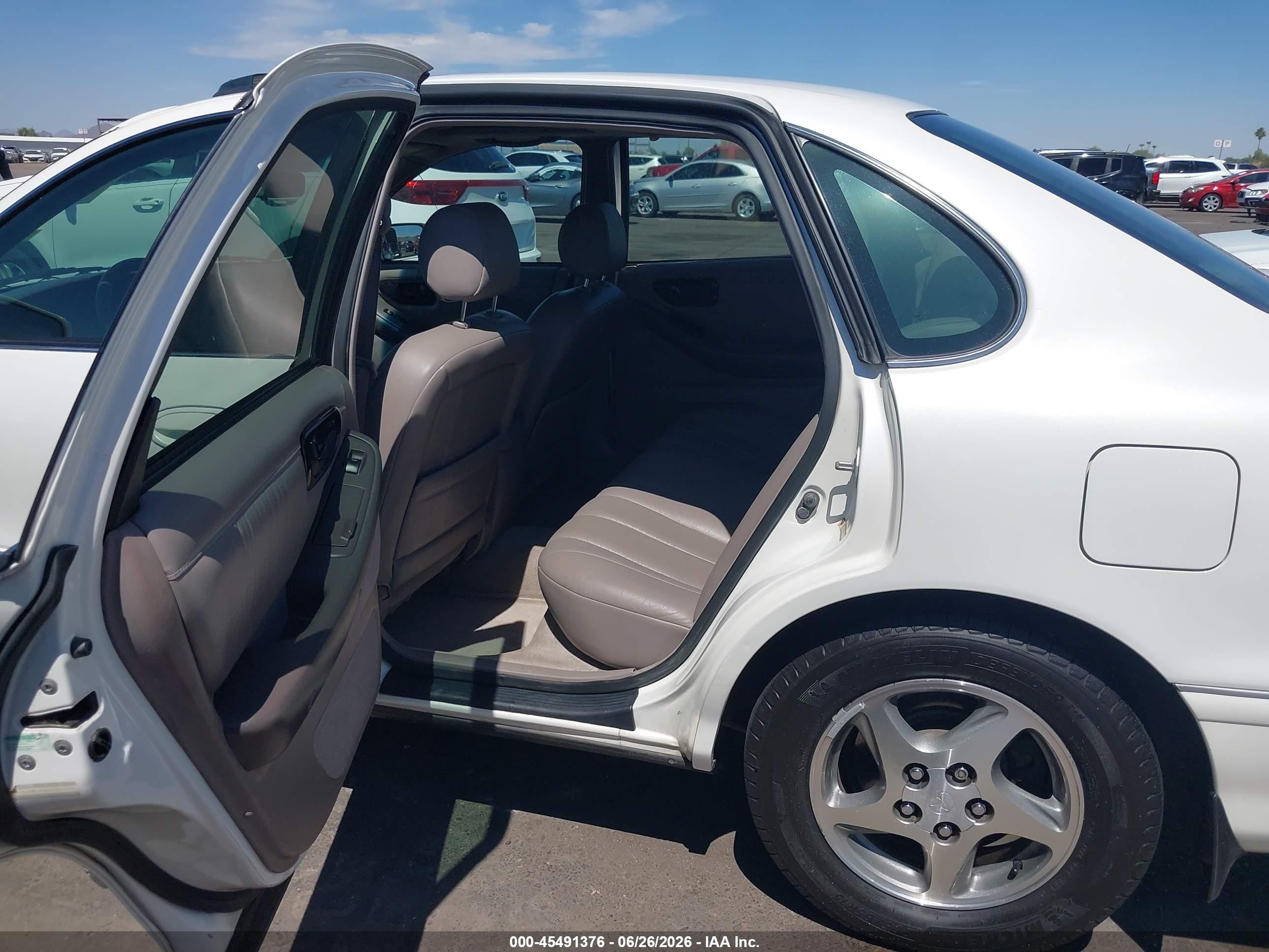 1998 Toyota Avalon Xls White vin: 4T1BF18B2WU253370