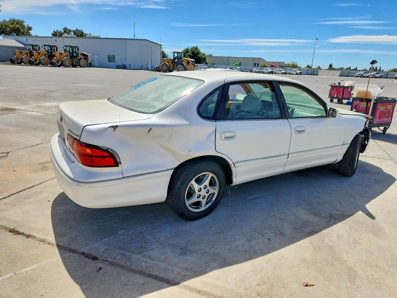 1999 Toyota Avalon Xls White vin: 4T1BF18B2XU299928