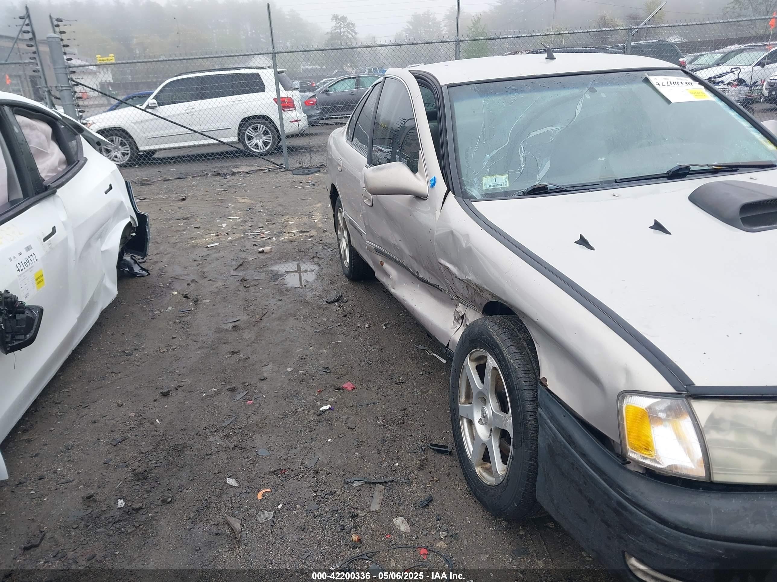 1999 Toyota Avalon Xl Золотой vin: 4T1BF18B2XU300009