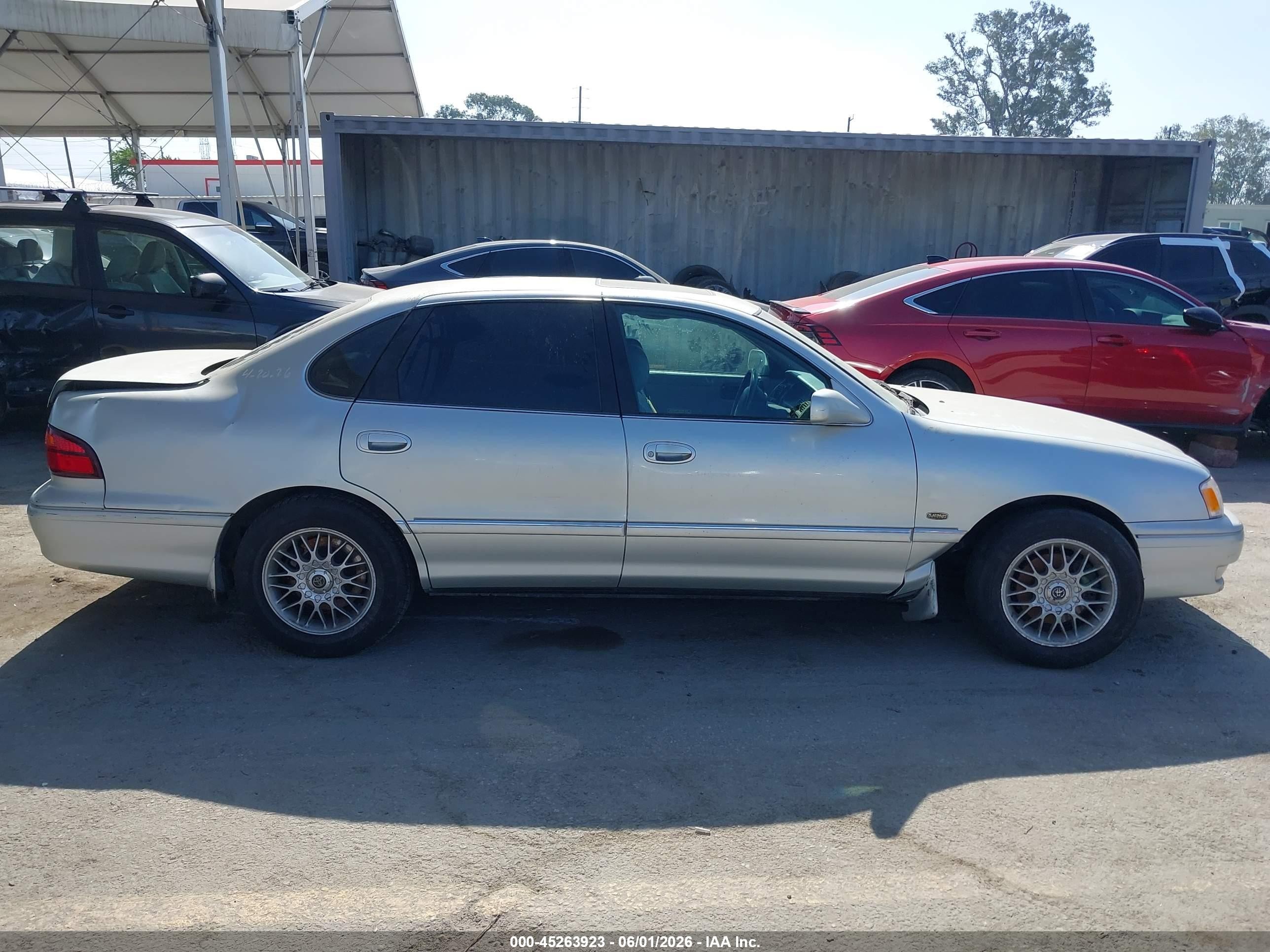 1999 Toyota Avalon Xls Silver vin: 4T1BF18B2XU343216