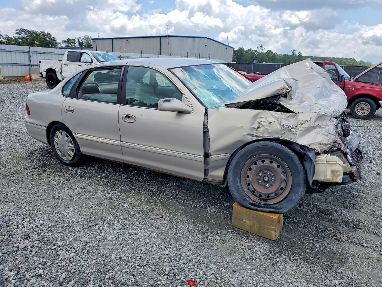 1998 Toyota Avalon Xl Tan vin: 4T1BF18B3WU277564
