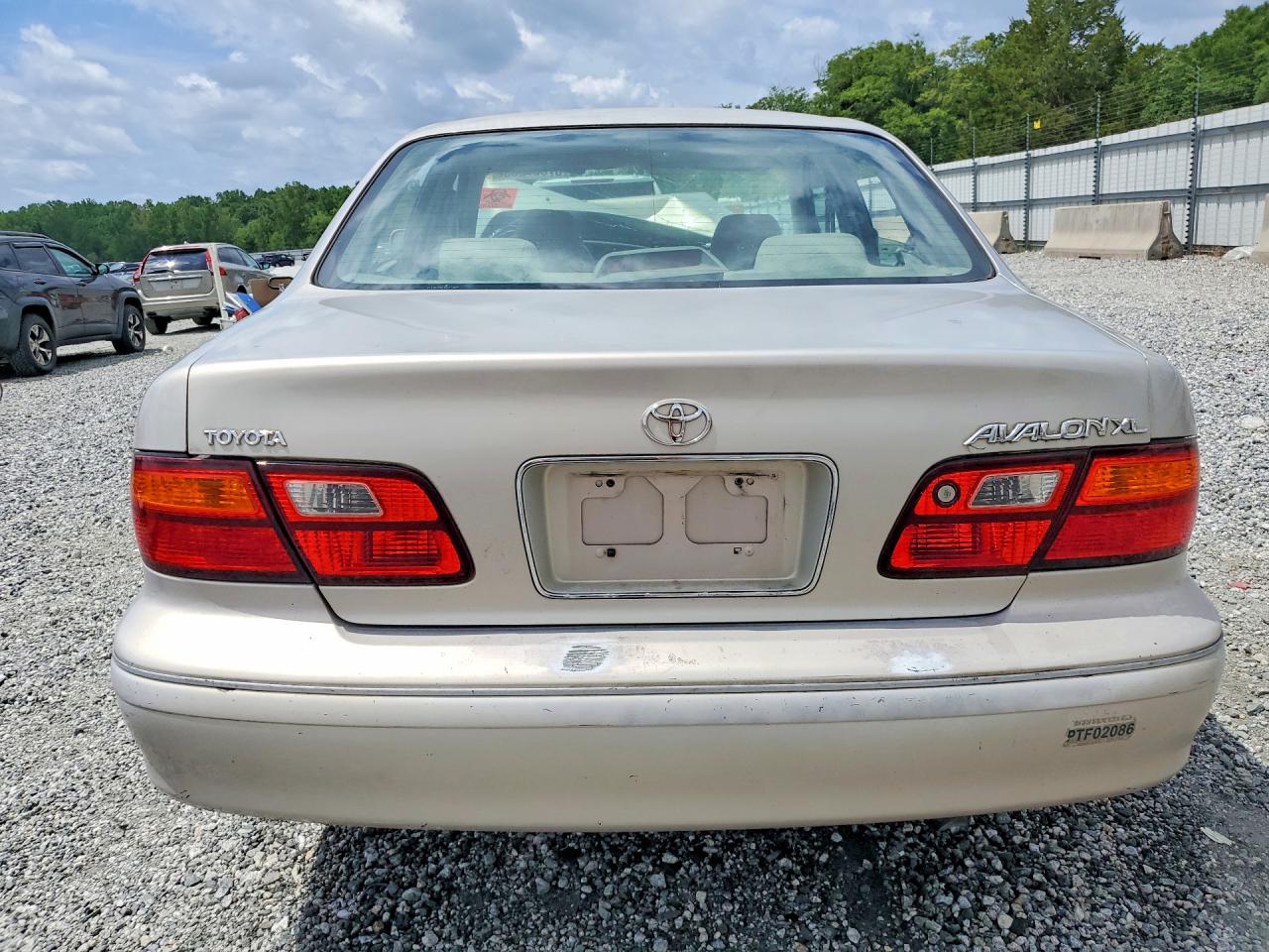 1998 Toyota Avalon Xl Tan vin: 4T1BF18B3WU277564