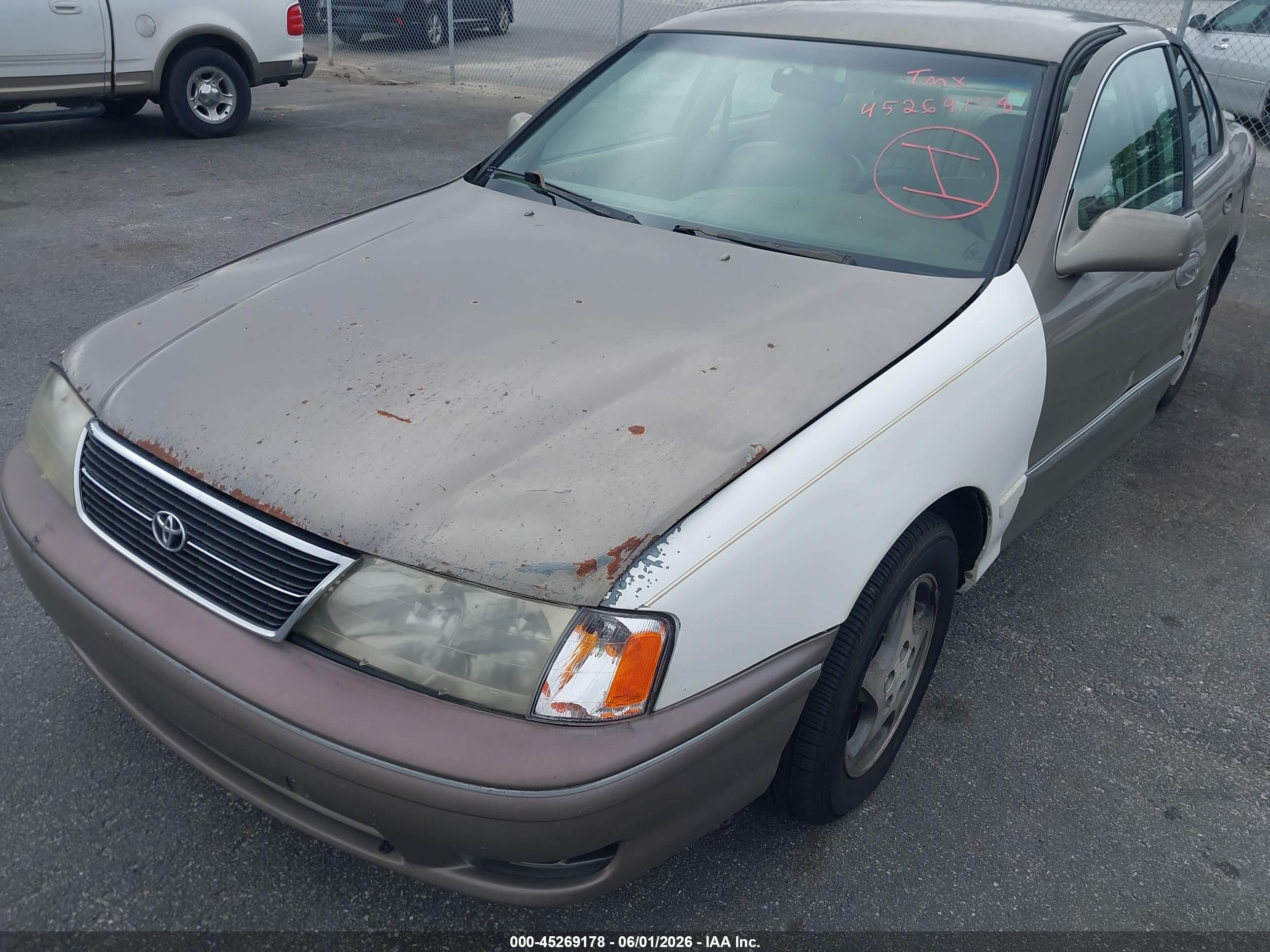 1999 Toyota Avalon Xls Gold vin: 4T1BF18B4XU316616