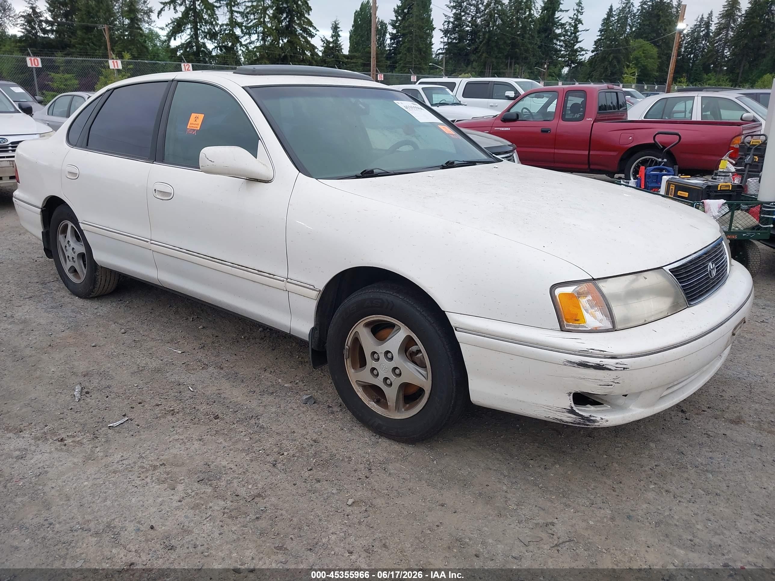 1999 Toyota Avalon Xl White vin: 4T1BF18B4XU323744