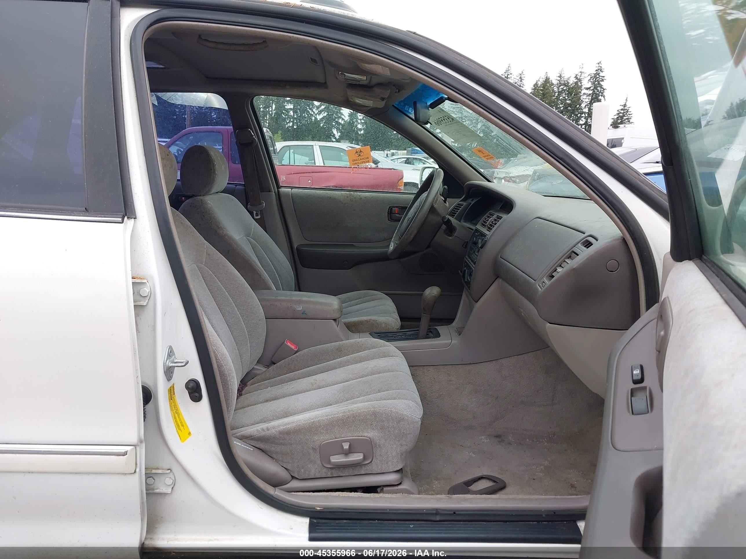1999 Toyota Avalon Xl White vin: 4T1BF18B4XU323744