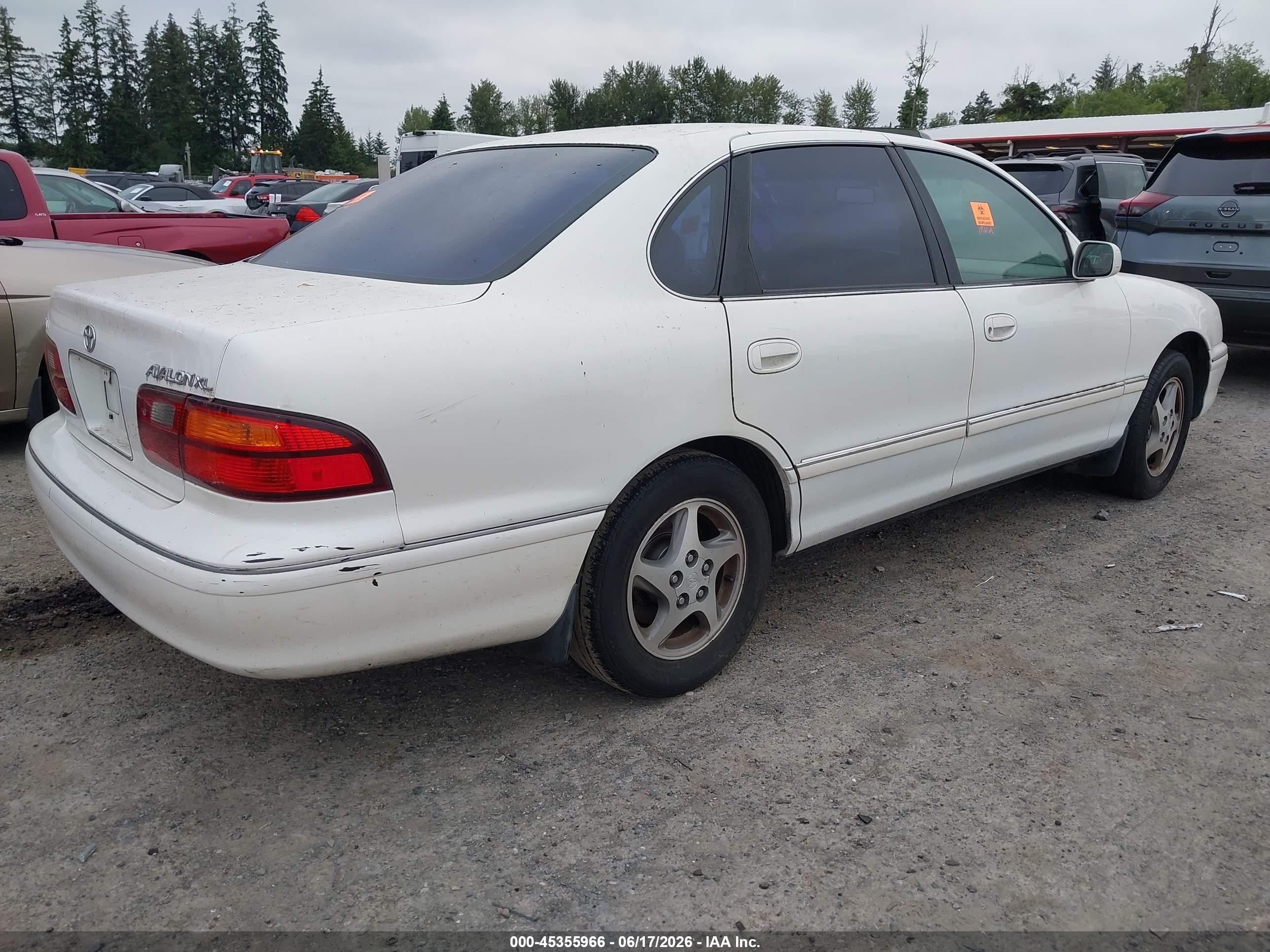1999 Toyota Avalon Xl White vin: 4T1BF18B4XU323744