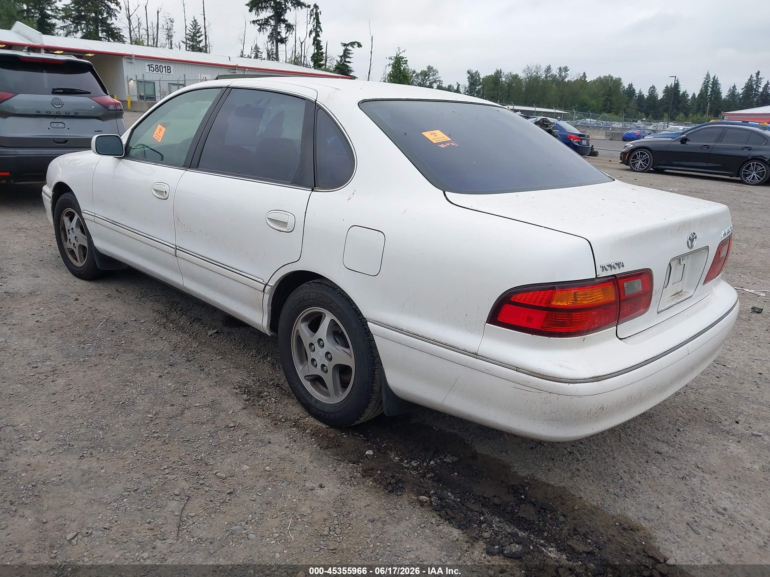 1999 Toyota Avalon Xl White vin: 4T1BF18B4XU323744
