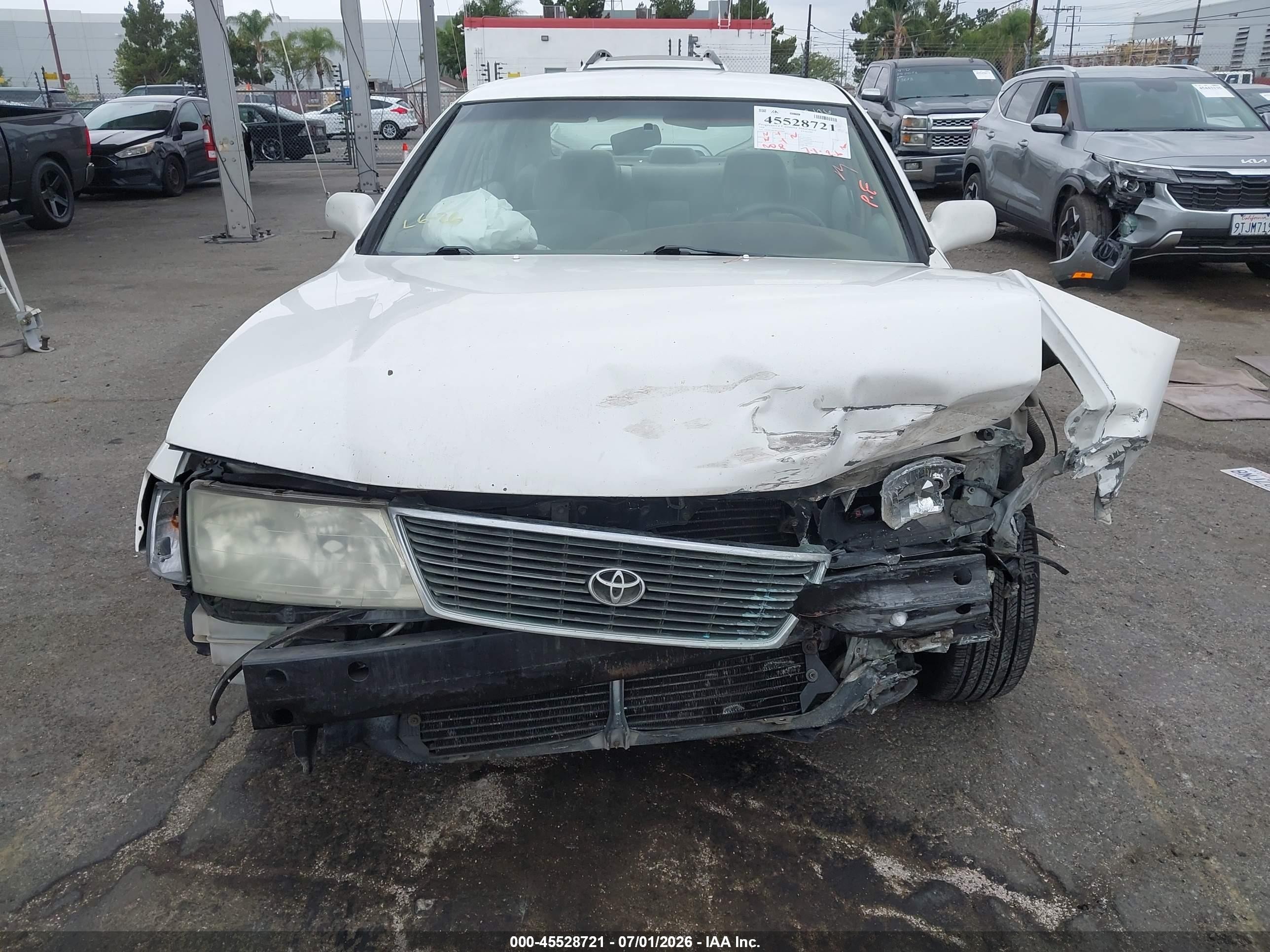 1998 Toyota Avalon Xl White vin: 4T1BF18B5WU249880