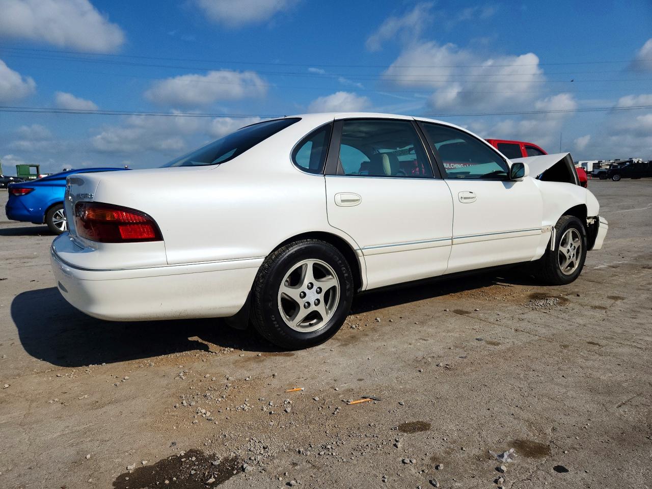 1999 Toyota Avalon Xls White vin: 4T1BF18B5XU309917