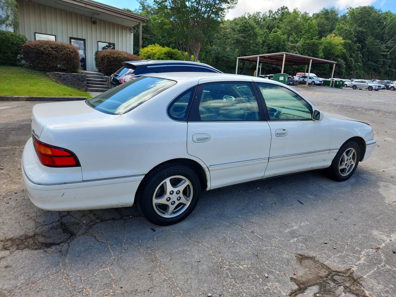 1998 Toyota Avalon Xls White vin: 4T1BF18B6WU271449