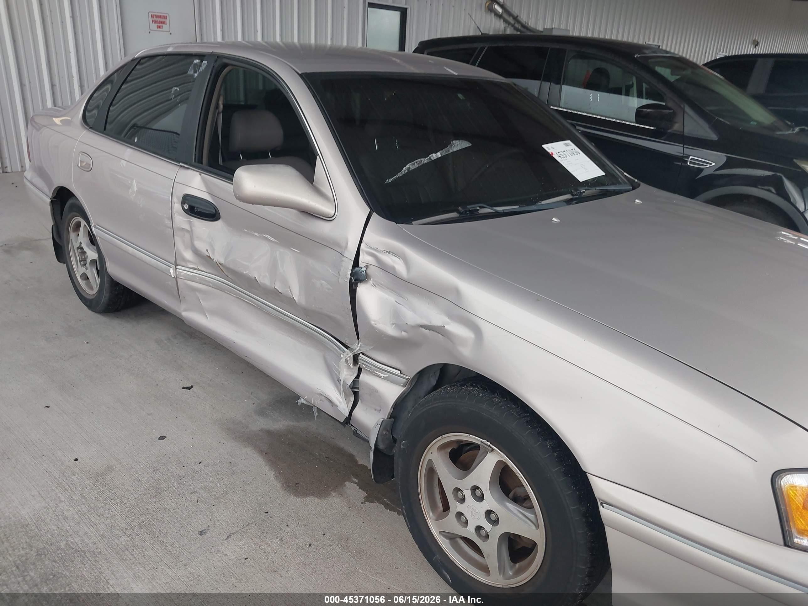 1999 Toyota Avalon Xls Tan vin: 4T1BF18B6XU302927