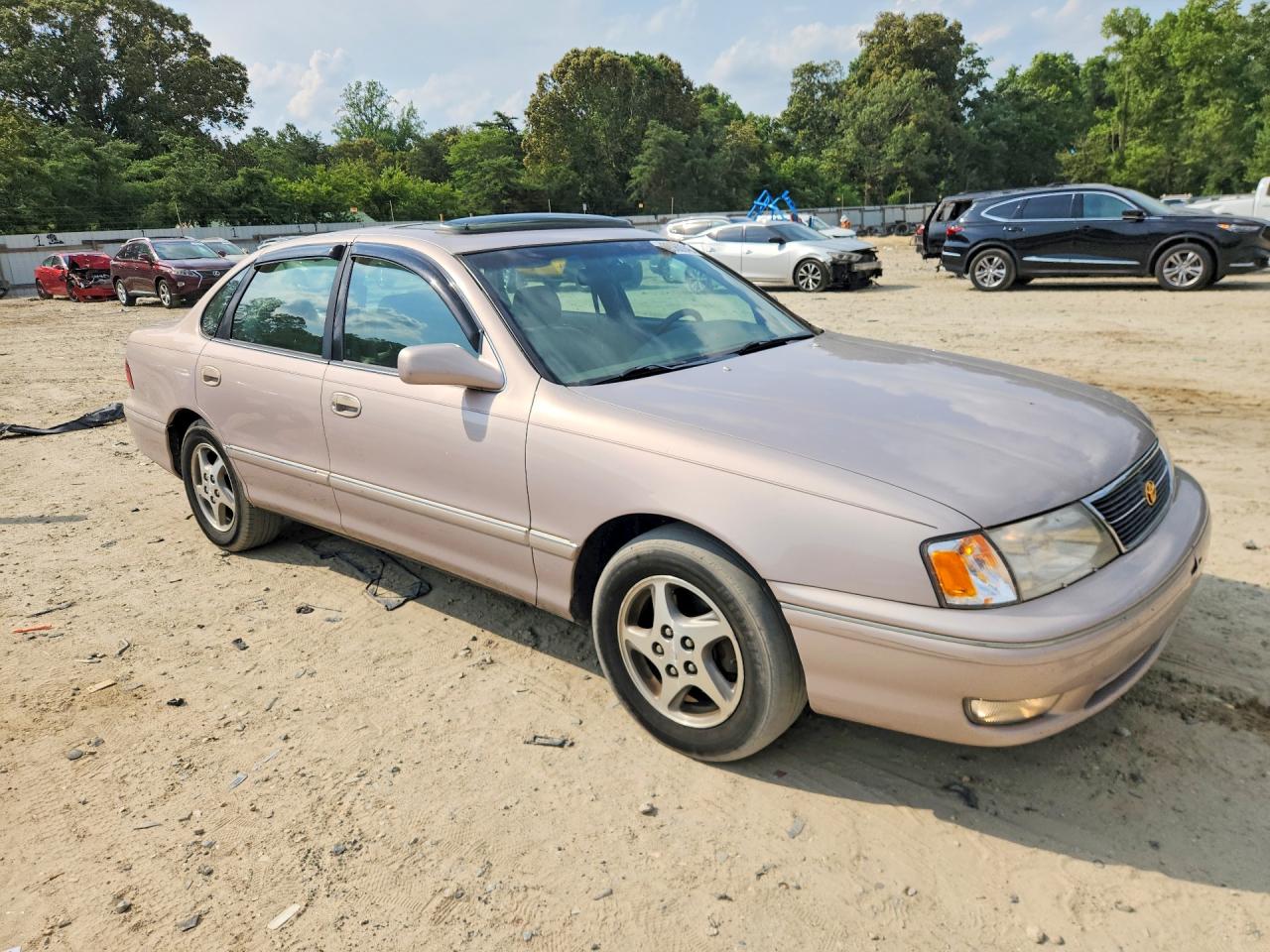 1998 Toyota Avalon Xls Gold vin: 4T1BF18B7WU222776