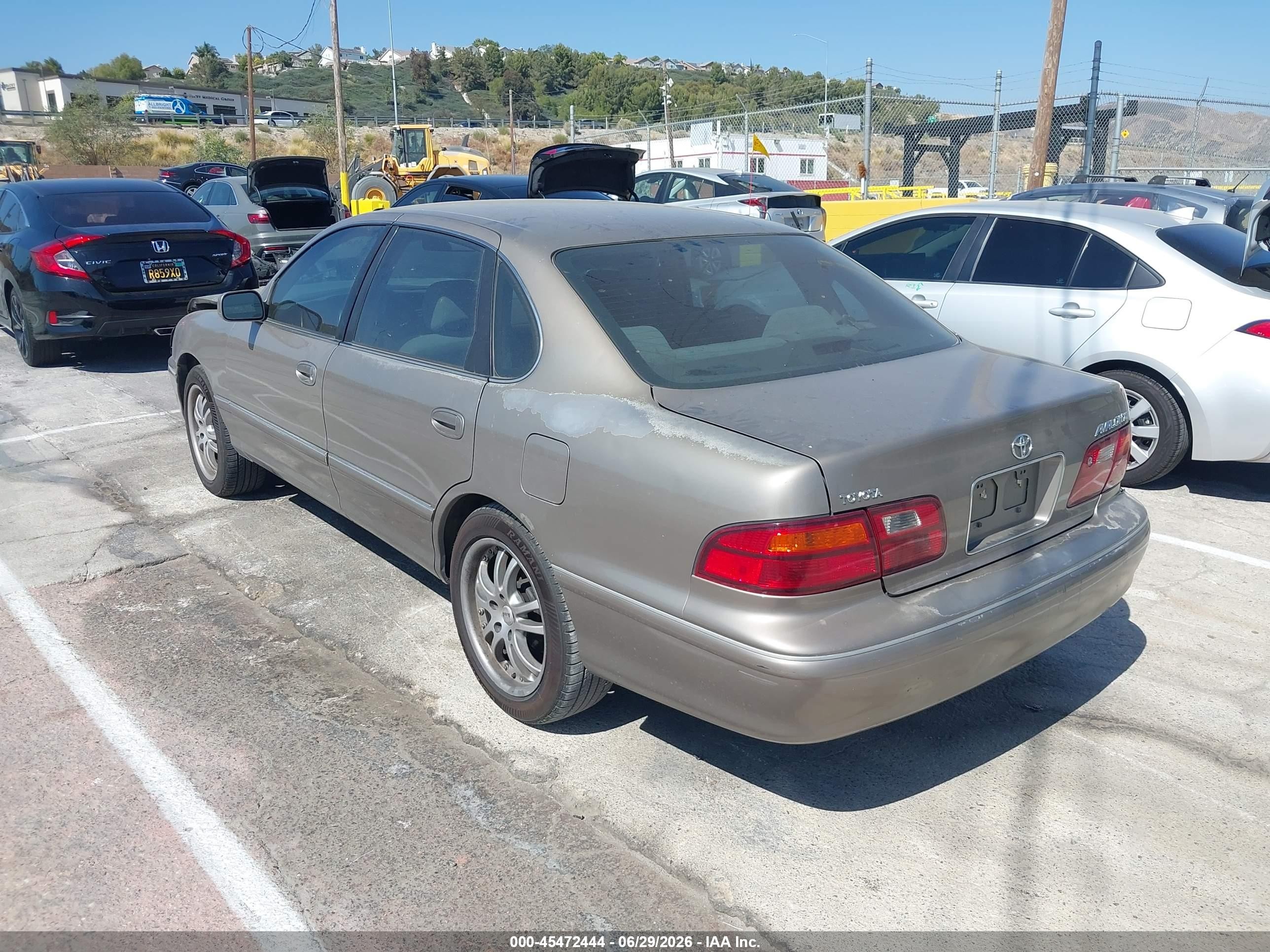 1998 Toyota Avalon Xl Tan vin: 4T1BF18B7WU240078