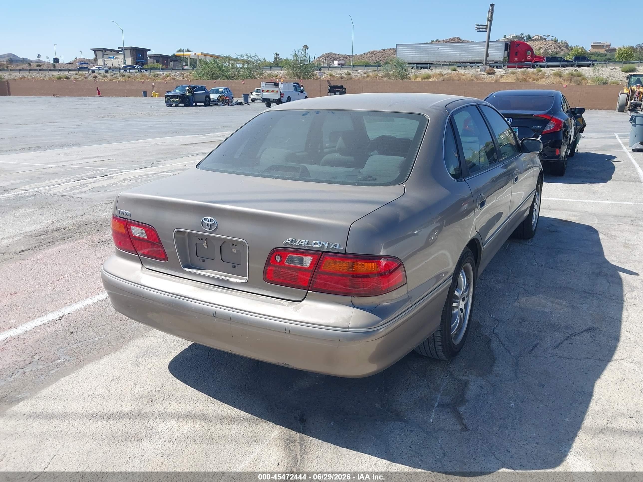 1998 Toyota Avalon Xl Tan vin: 4T1BF18B7WU240078