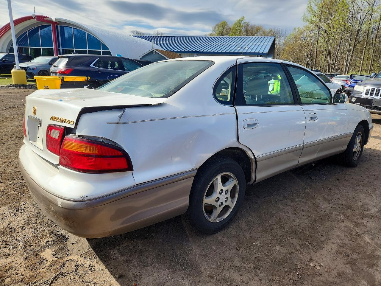 1998 Toyota Avalon Xls Белый vin: 4T1BF18B7WU252778