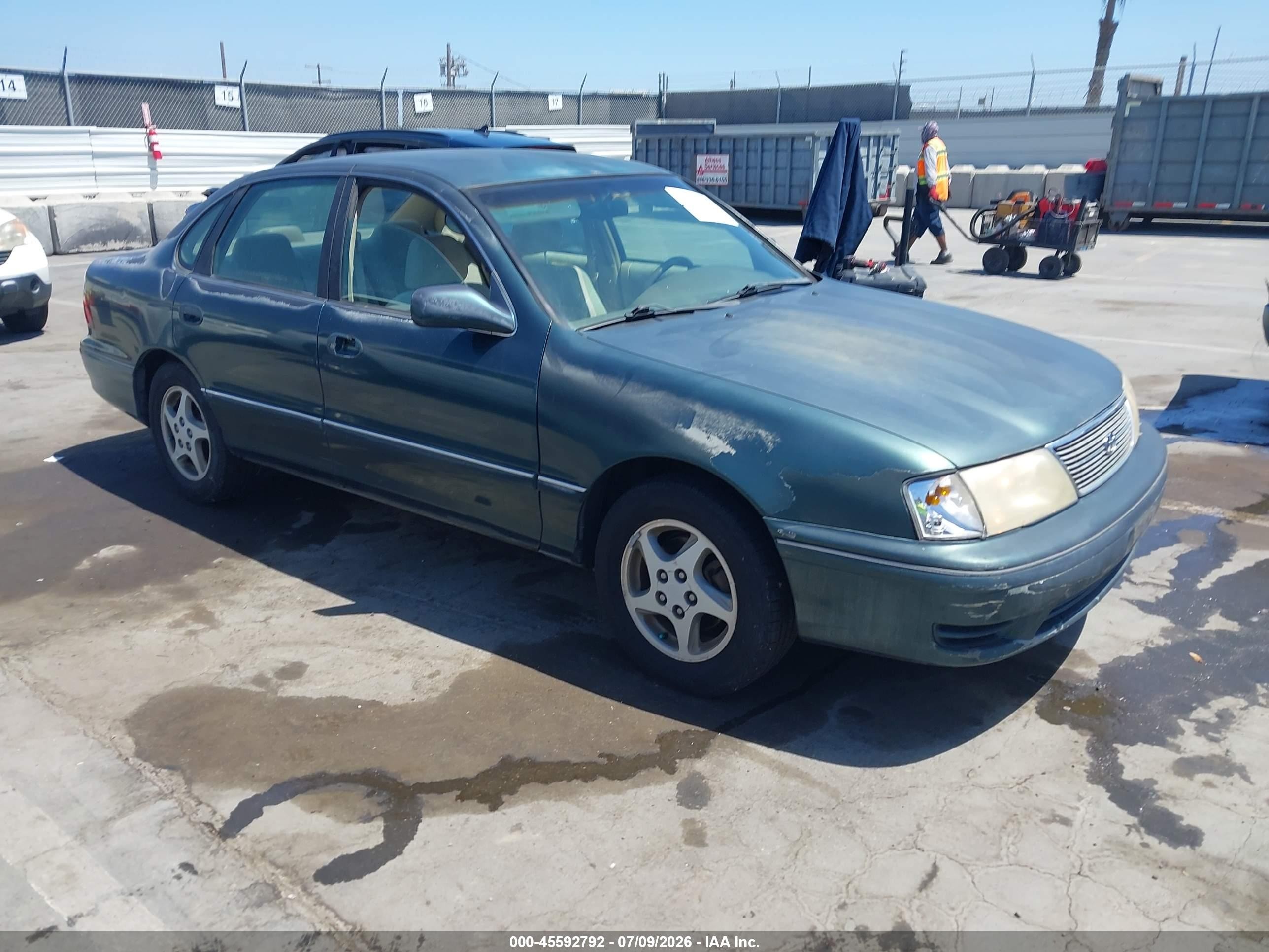 4T1BF18B7XU342420