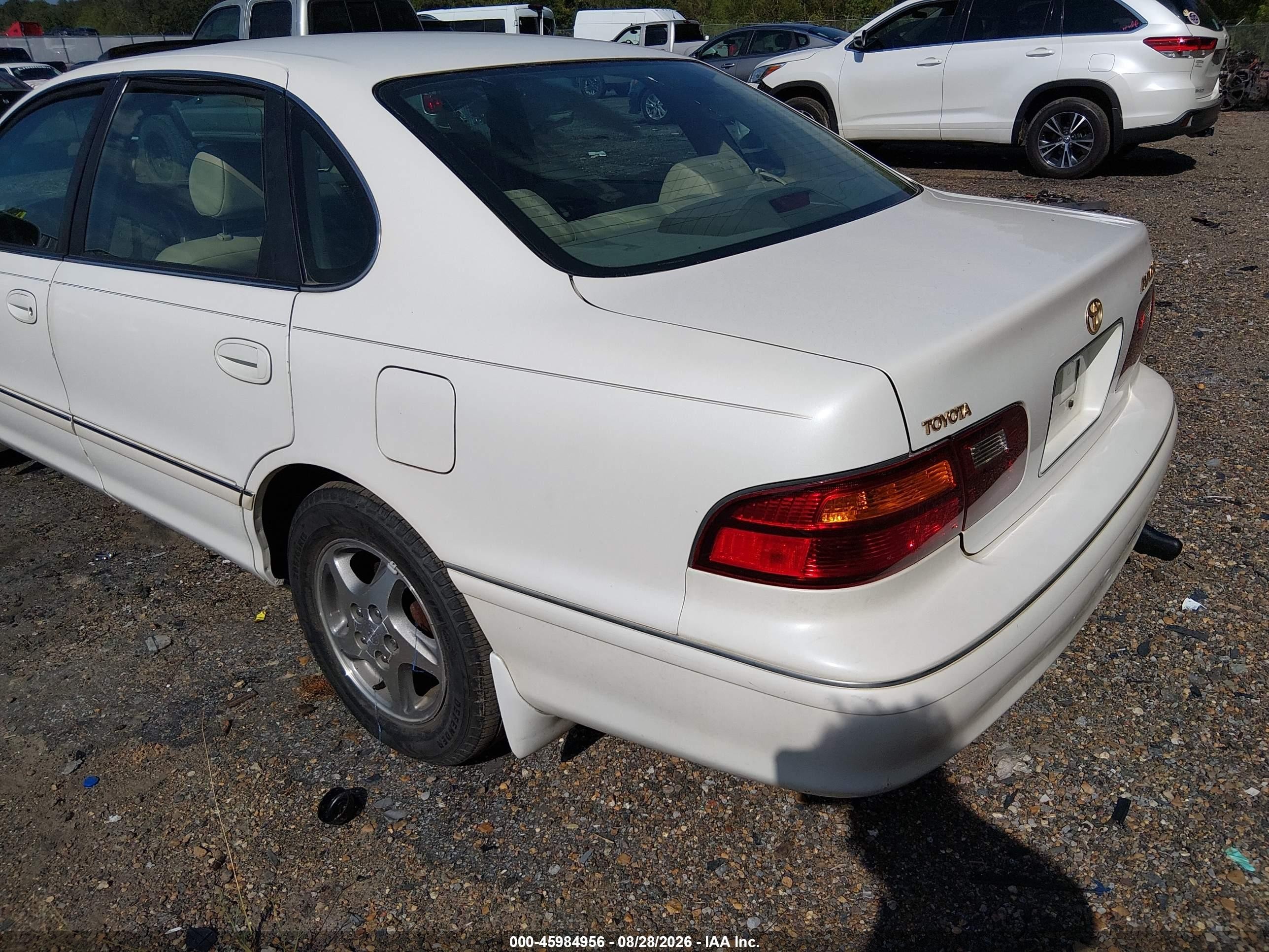 1998 Toyota Avalon Xls White vin: 4T1BF18B9WU278489