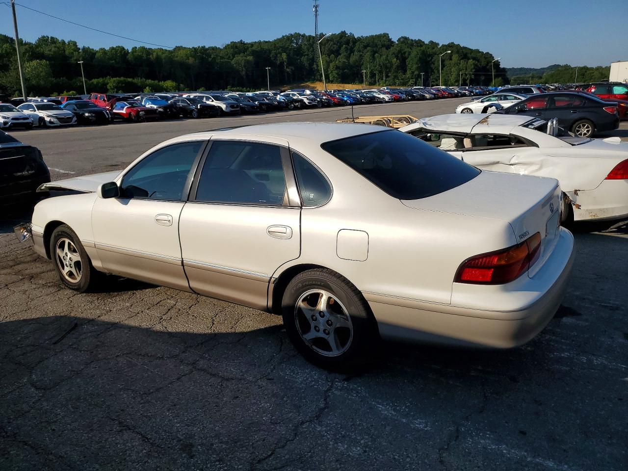 1999 Toyota Avalon Xls White vin: 4T1BF18B9XU308804