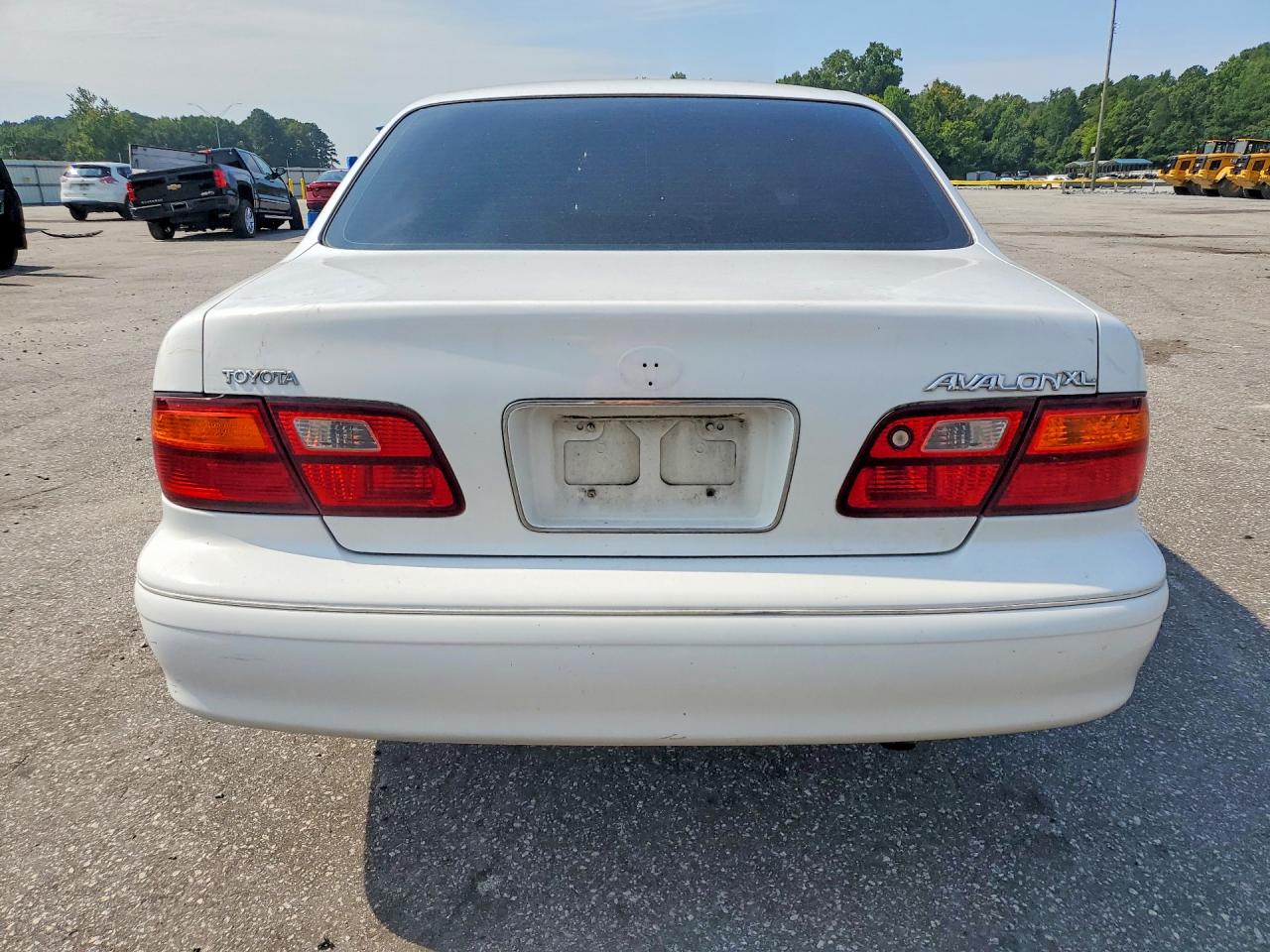 1998 Toyota Avalon Xl White vin: 4T1BF18BXWU249874