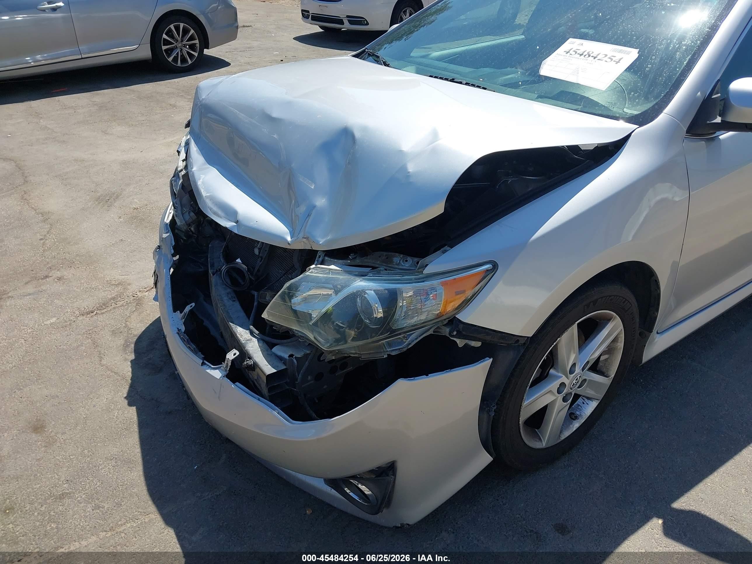 2012 Toyota Camry Se Silver vin: 4T1BF1FK0CU056227