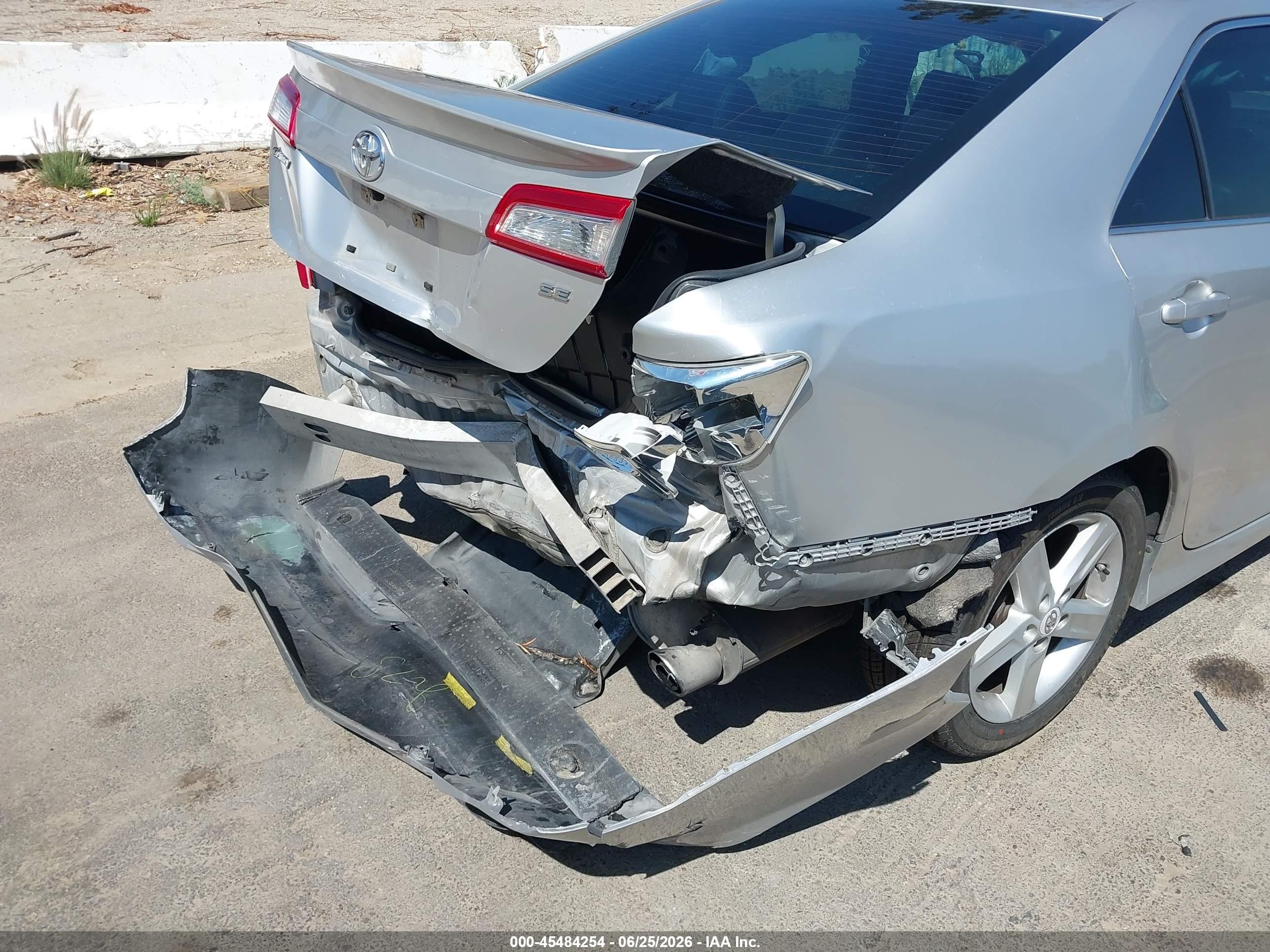 2012 Toyota Camry Se Silver vin: 4T1BF1FK0CU056227