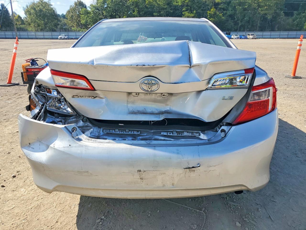 2012 Toyota Camry Base/le/se/xle Silver vin: 4T1BF1FK0CU072427