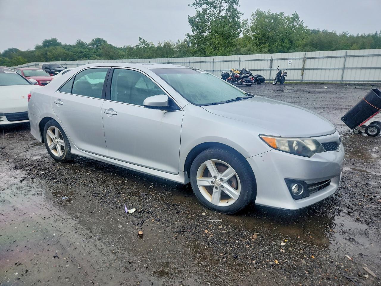 2012 Toyota Camry Se Silver vin: 4T1BF1FK0CU084433