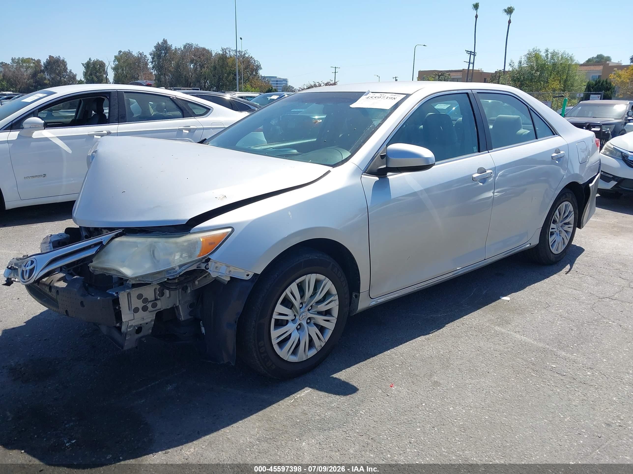 2012 Toyota Camry Le Серебряный vin: 4T1BF1FK0CU084920